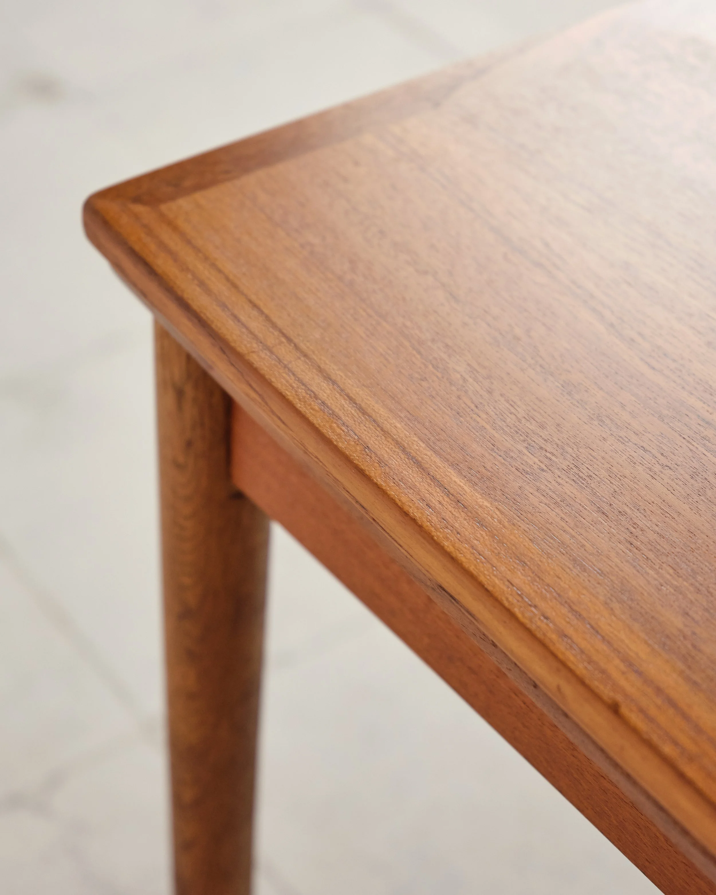 Tisch-table-poul-hundevad-mid-century-modern-furniture-mucmodern-15.jpg