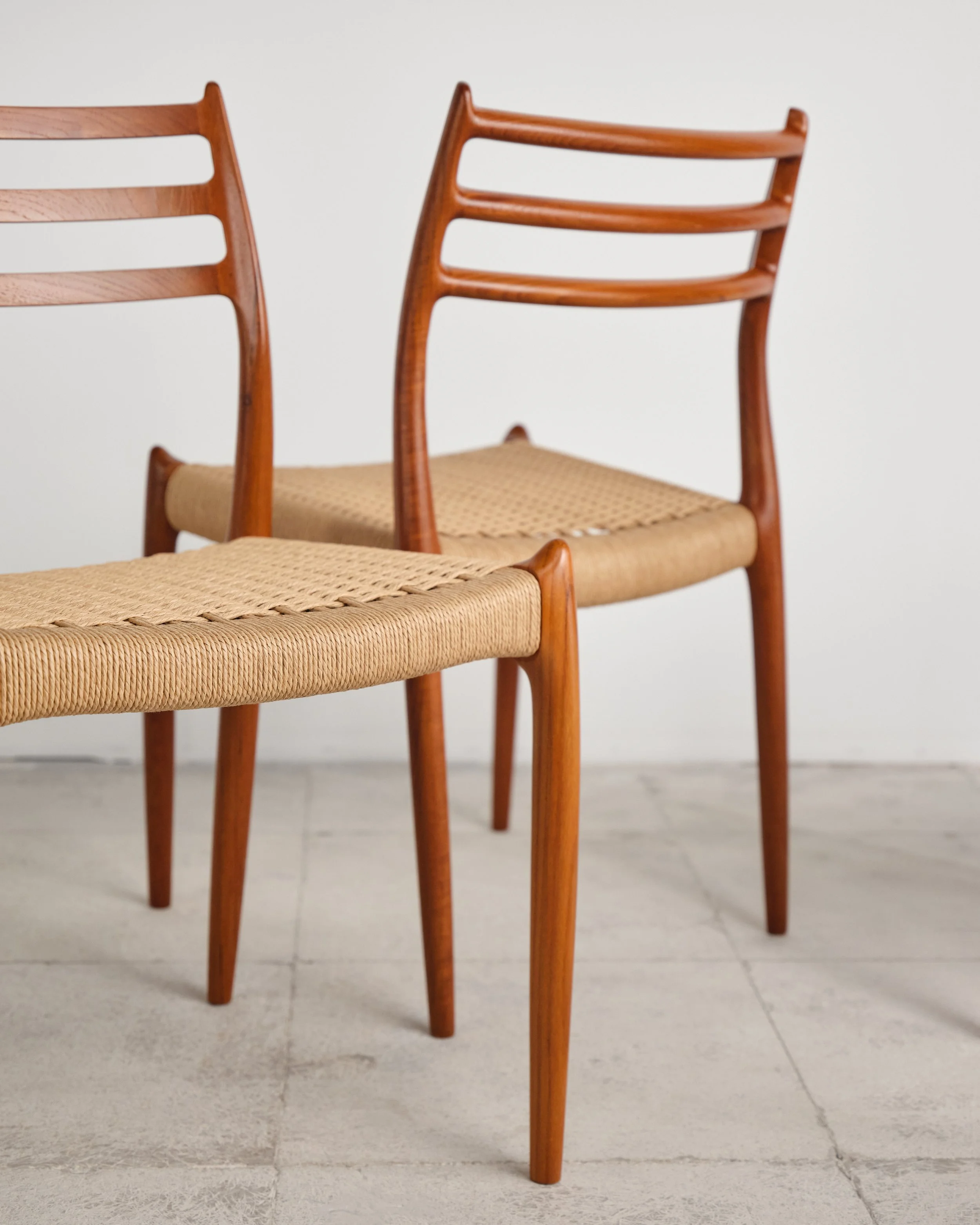 niels-moller-78-teak-chair-stuhl-set-mid-century-modern-furniture-mucmodern-17.jpg