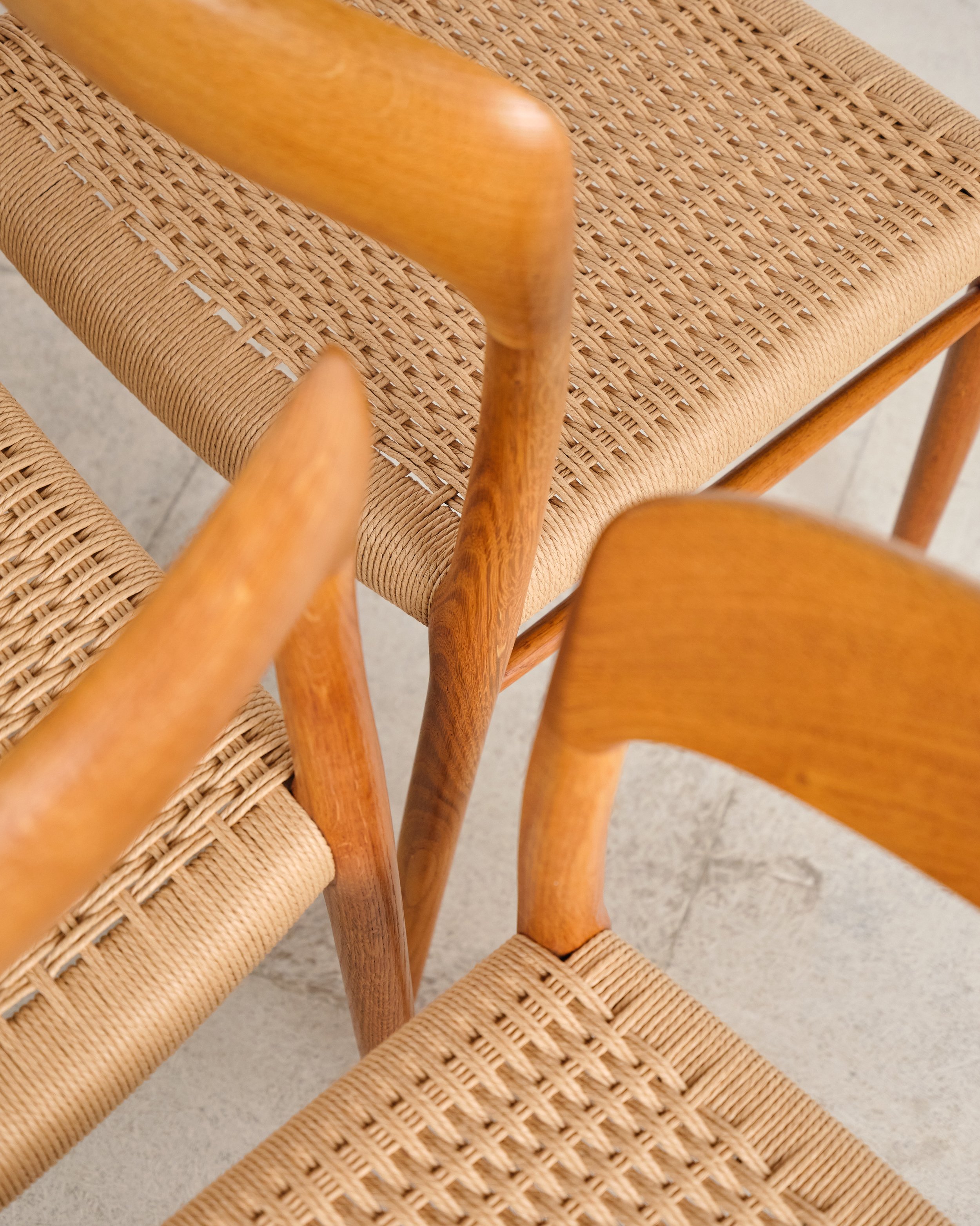 niels-moller-chairs-75-oak-mid-century-modern-furniture-mucmodern-13.jpg