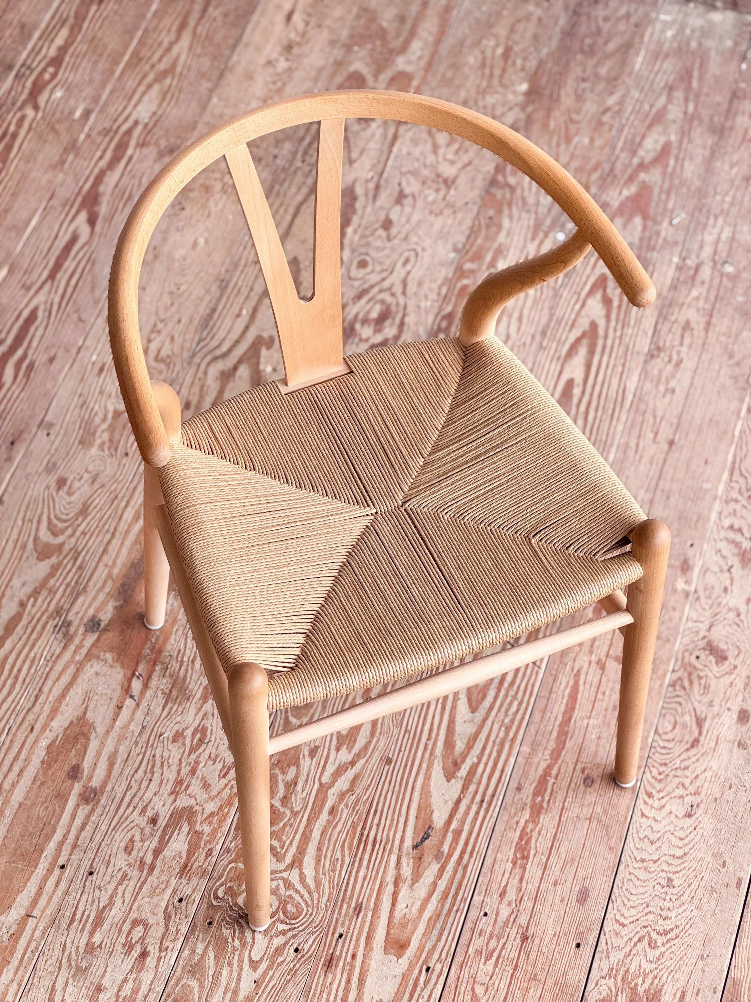 CH24-Wishbone-stuhl-chair-wegner-mid-century-modern-furniture-mucmodern-8.jpg