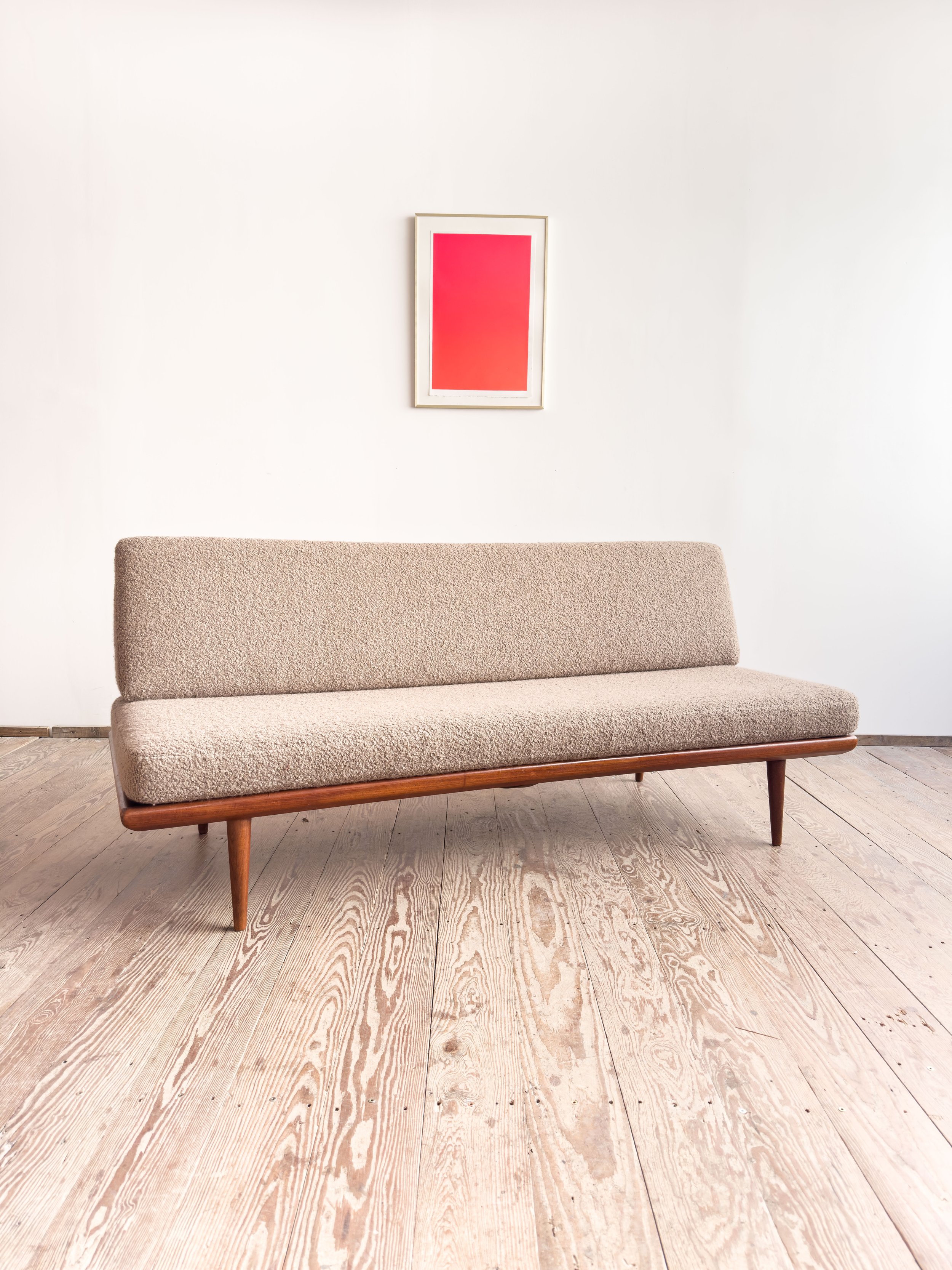 hvidt-sofa-minerva-mid-century-modern-furniture-mucmodern-2.jpg