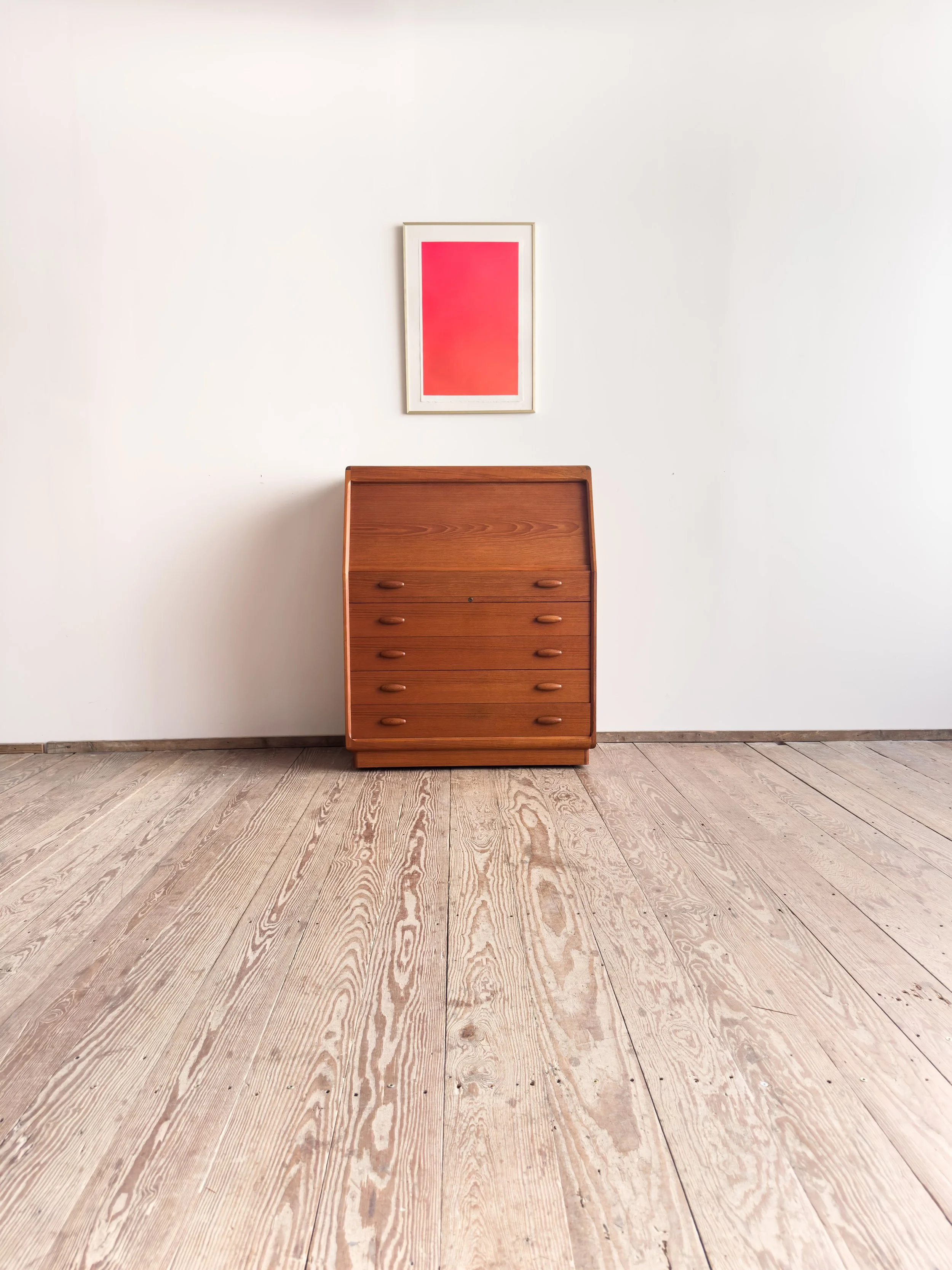dyrlund-sekretär-secretary-desk-teak-mid-century-modern-furniture-mucmodern-1.jpg