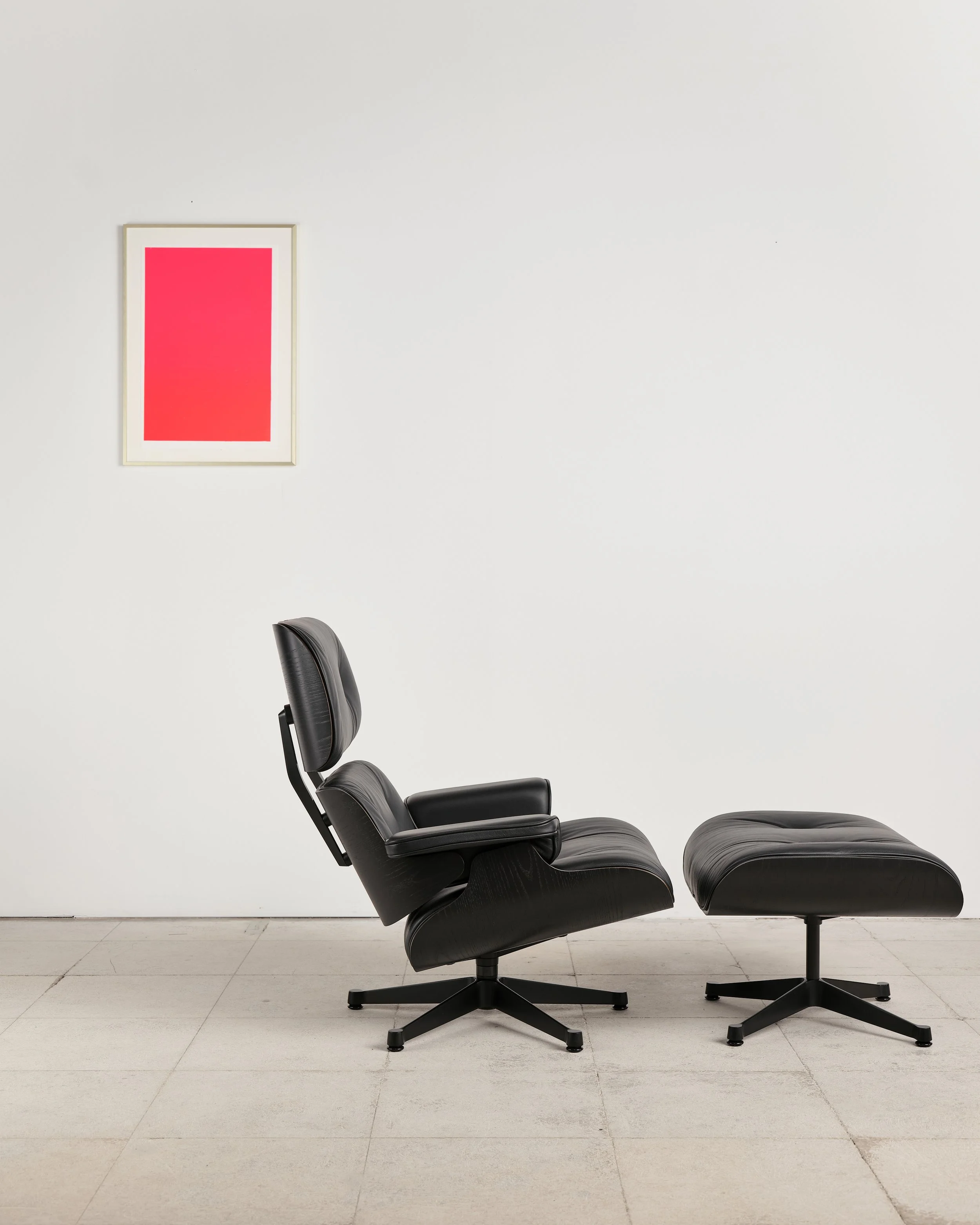 eames-lounge-chair-ottoman-schwarz-black-vitra-mid-century-modern-furniture-mucmodern-4.jpg