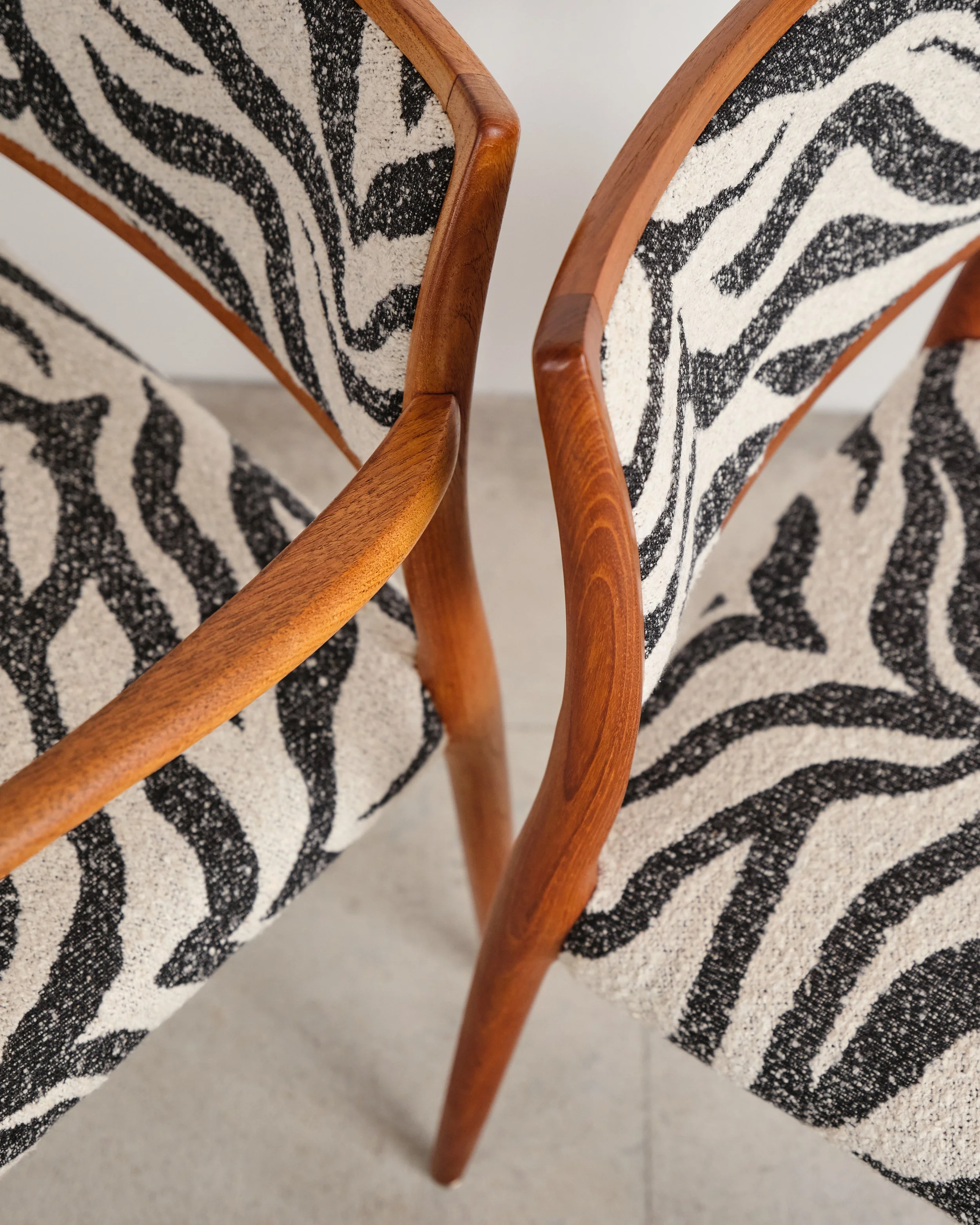 niels-moller-65-80-teak-chair-stuhl-set-mid-century-modern-furniture-mucmodern-19.jpg