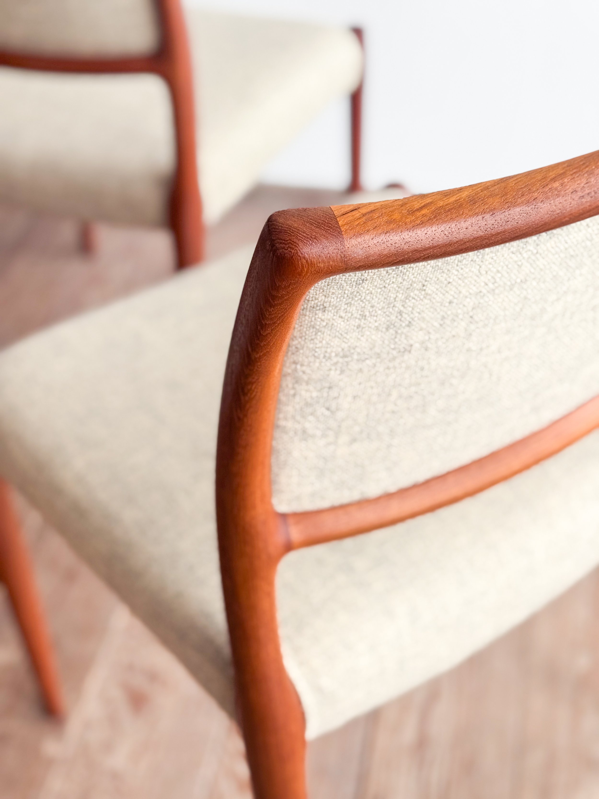 niels-moller-chairs-80-mid-century-modern-furniture-mucmodern-9.jpg