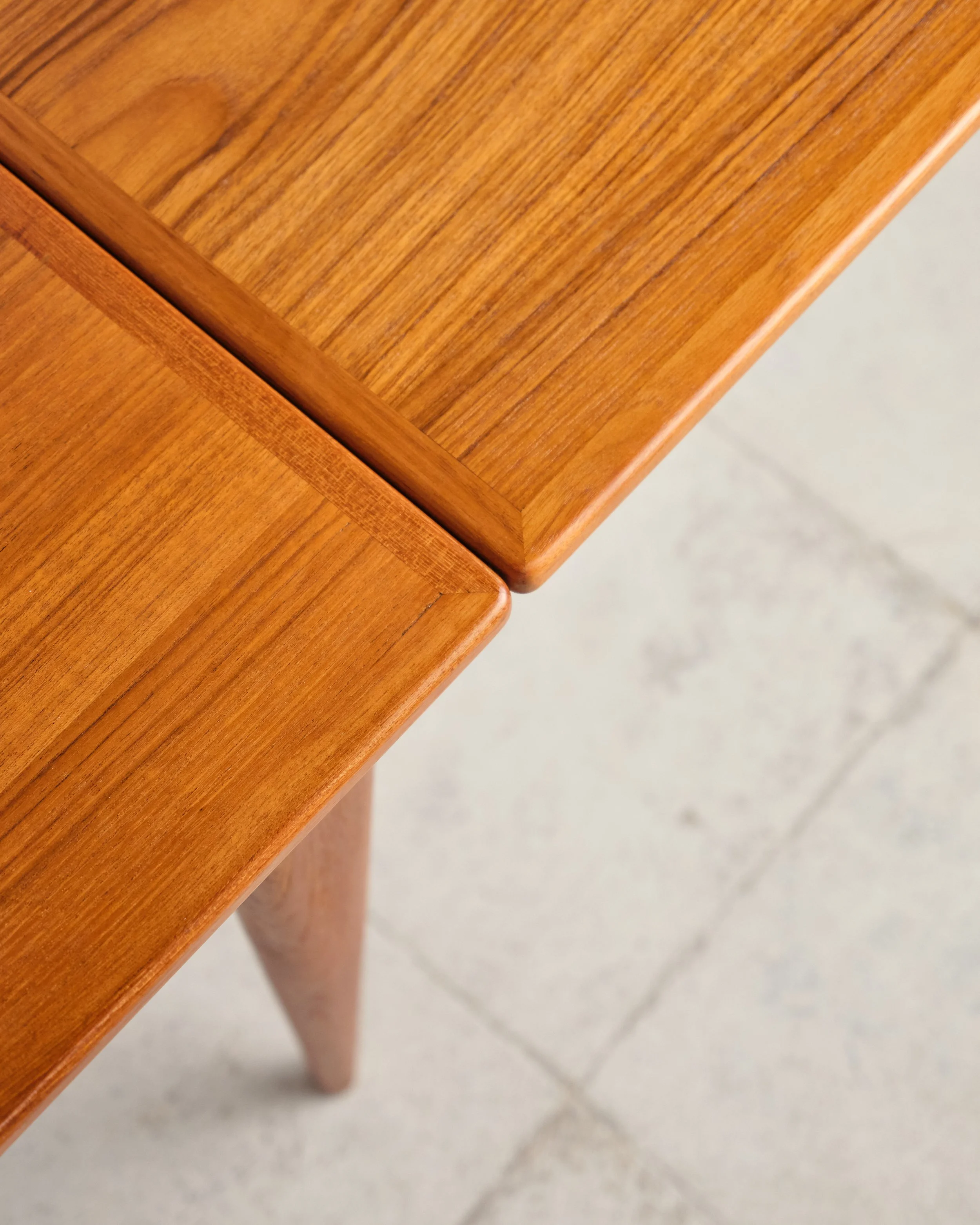niels-moller-dining-table-teak-esstisch-mid-century-modern-furniture-mucmodern-22.jpg
