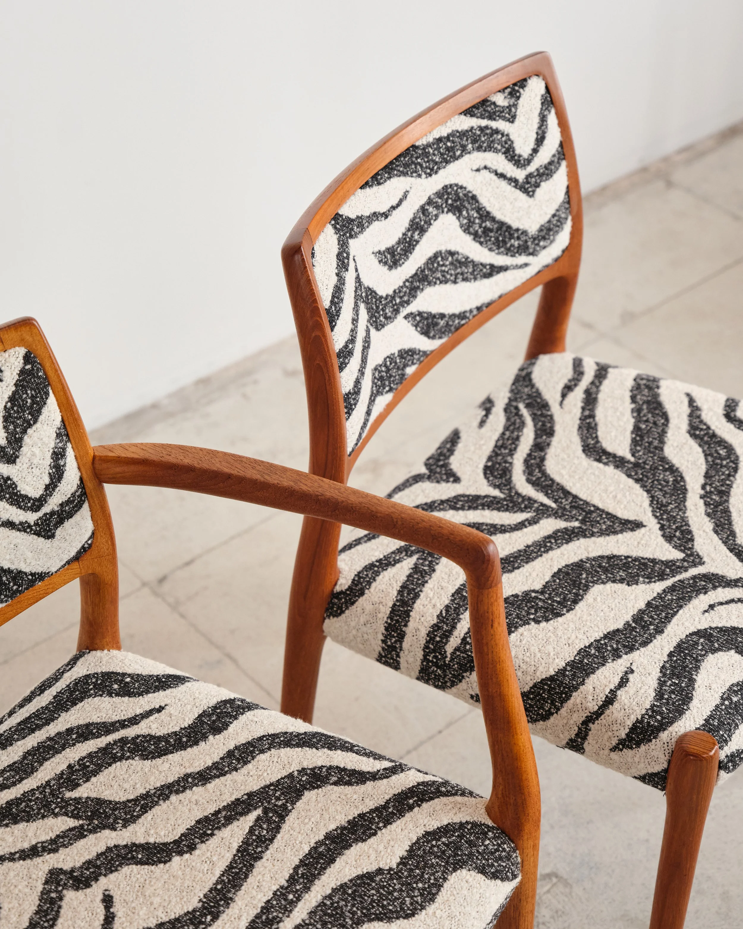 niels-moller-65-80-teak-chair-stuhl-set-mid-century-modern-furniture-mucmodern-18.jpg