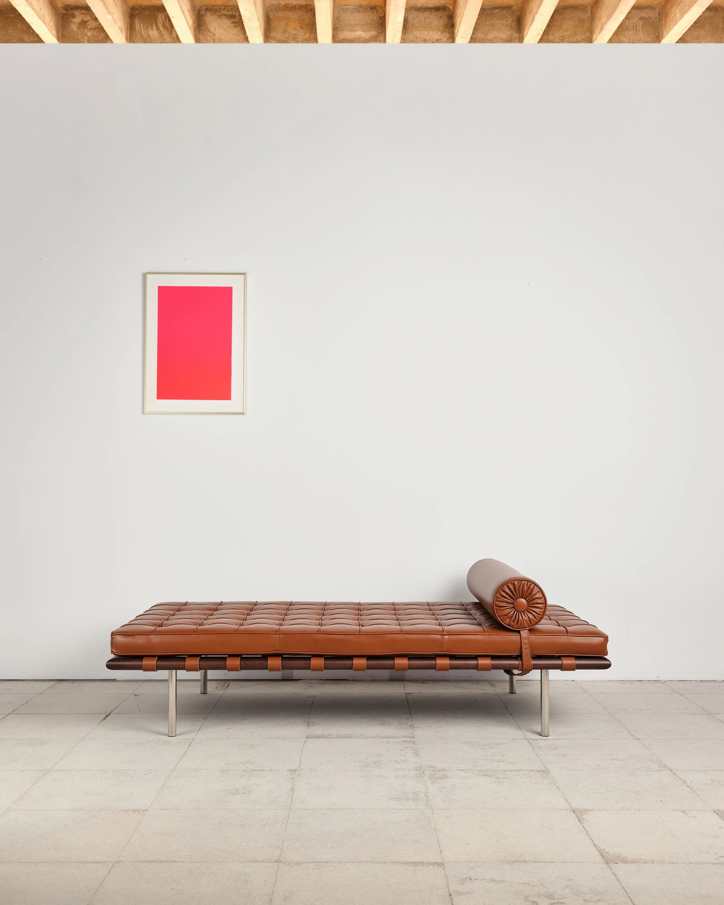 barcelona-liege-daybed-mies-van-der-rohe-knoll-international-bauhaus-mucmodern-2.jpg