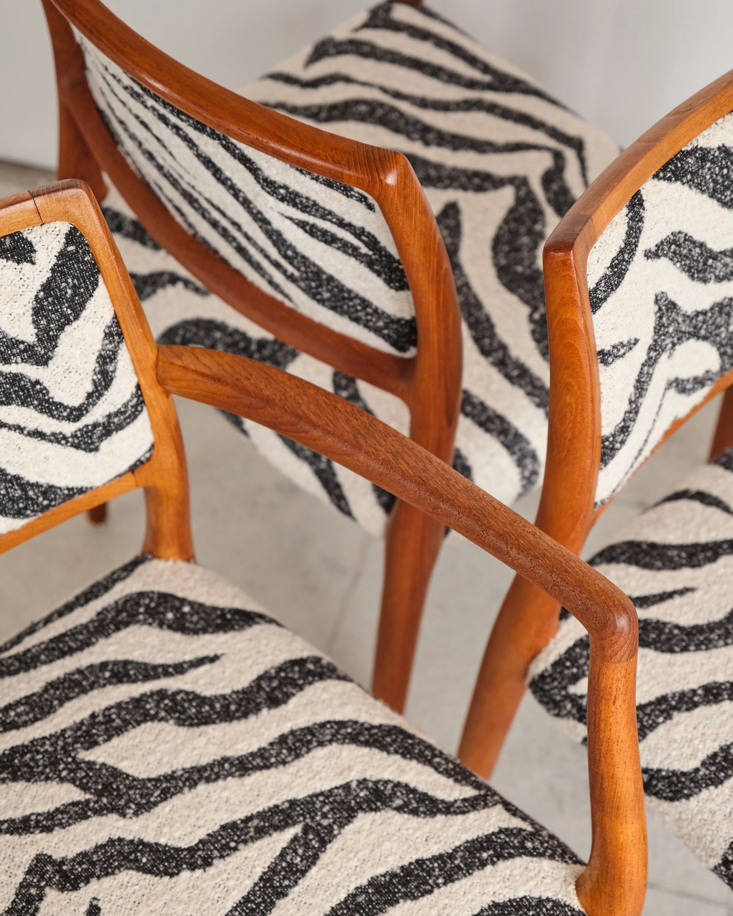 niels-moller-65-80-teak-chair-stuhl-set-mid-century-modern-furniture-mucmodern-20.jpg