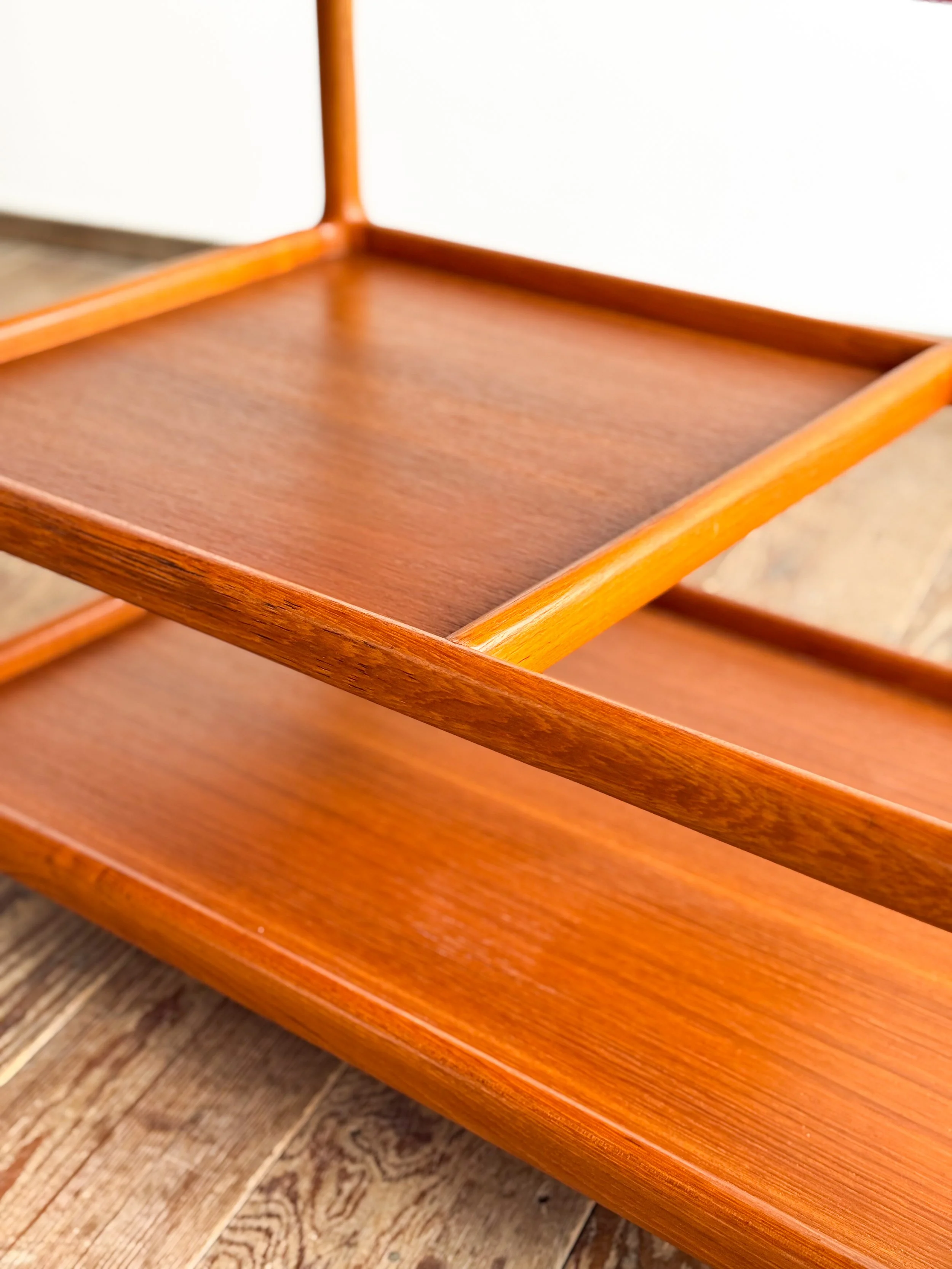 johannes-andersen-servier-wagen-mid-century-modern-furniture-mucmodern-4.jpg