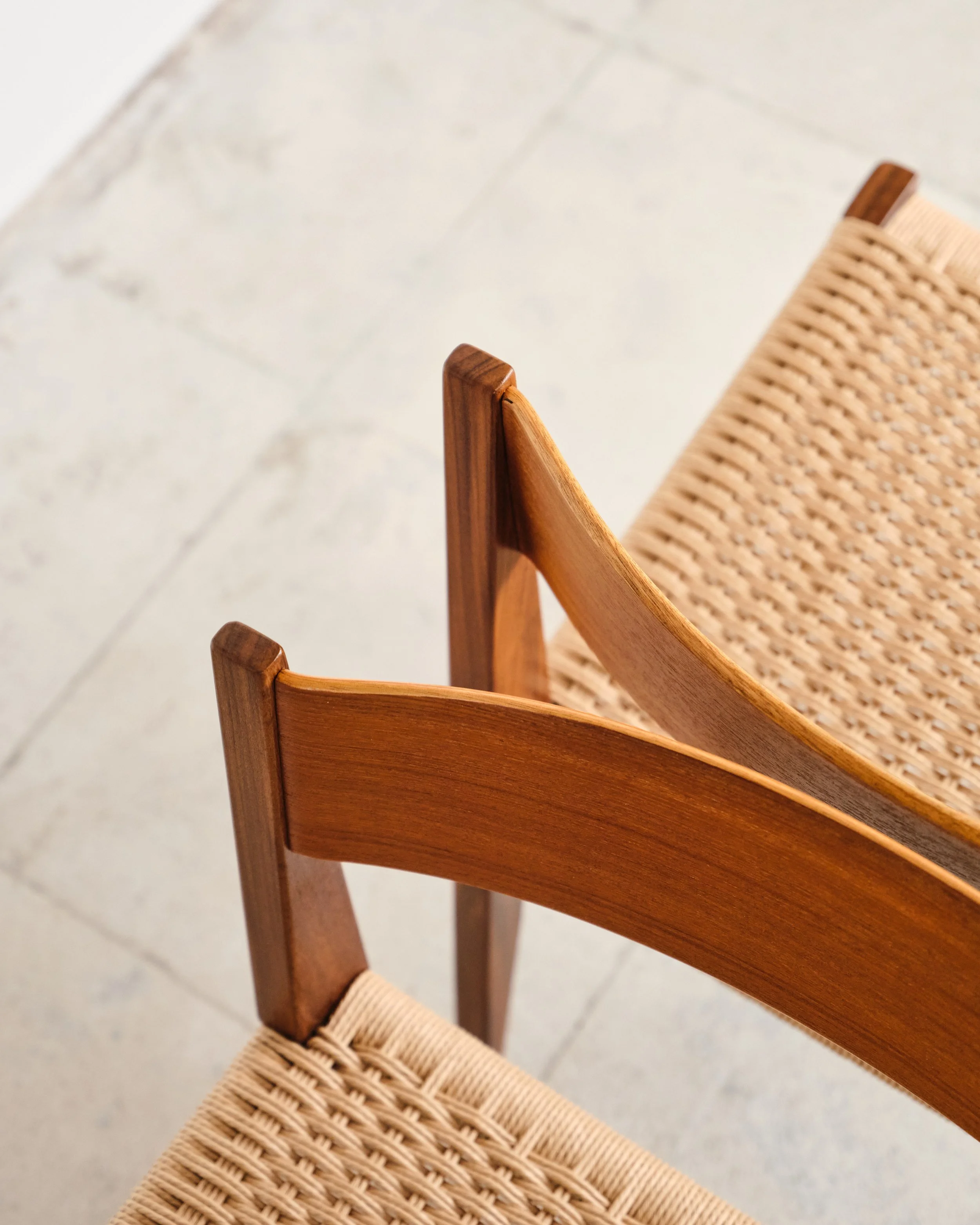 poul-cadovius-pia-walnut-chair-stuhl-set-mid-century-modern-furniture-mucmodern-23.jpg