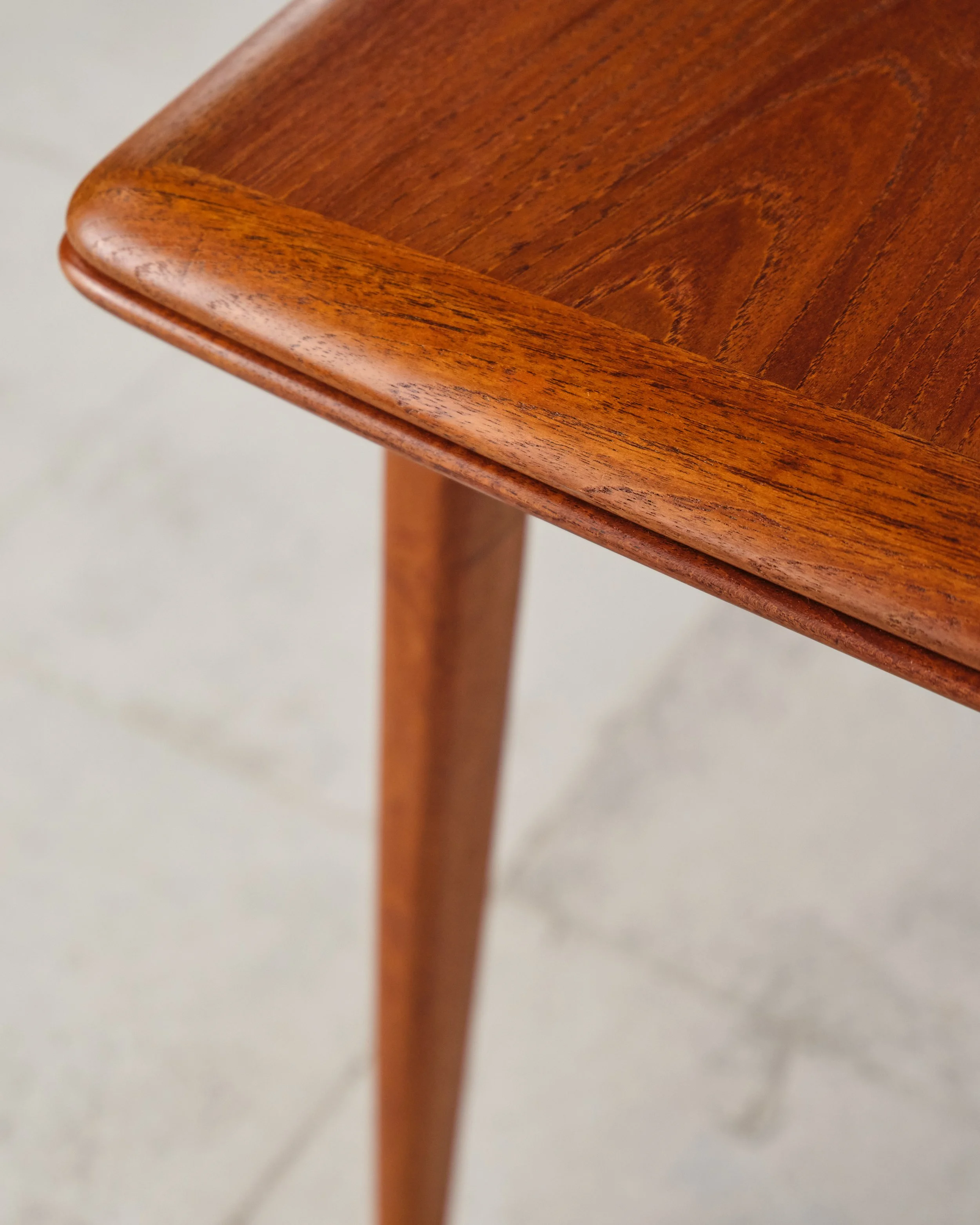 Tisch-table-svend-aage-madsen-mid-century-modern-furniture-mucmodern-13.jpg