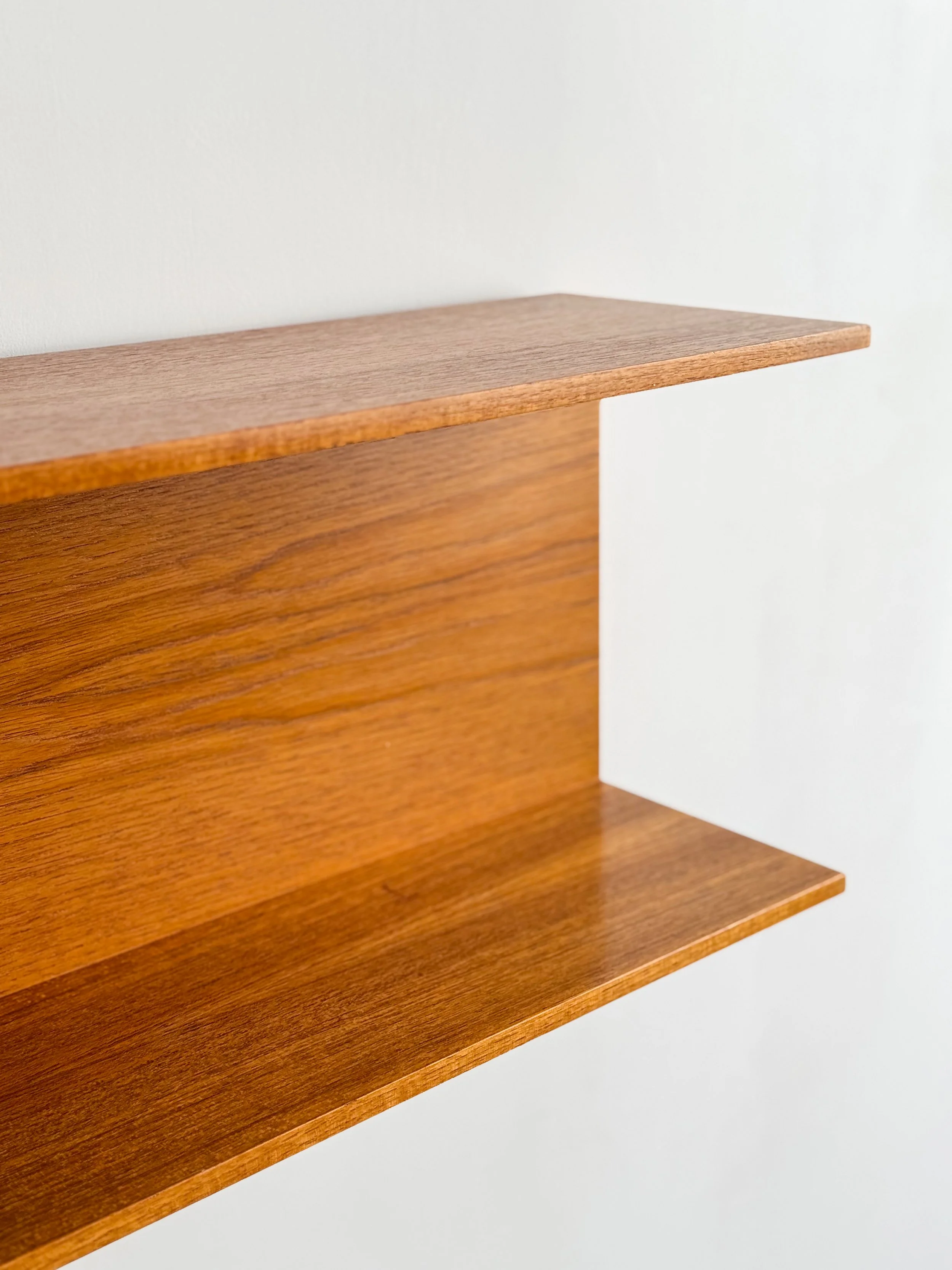 walter-wirz-regal-wall-mounted-shelf-mid-century-modern-furniture-mucmodern-7.jpg
