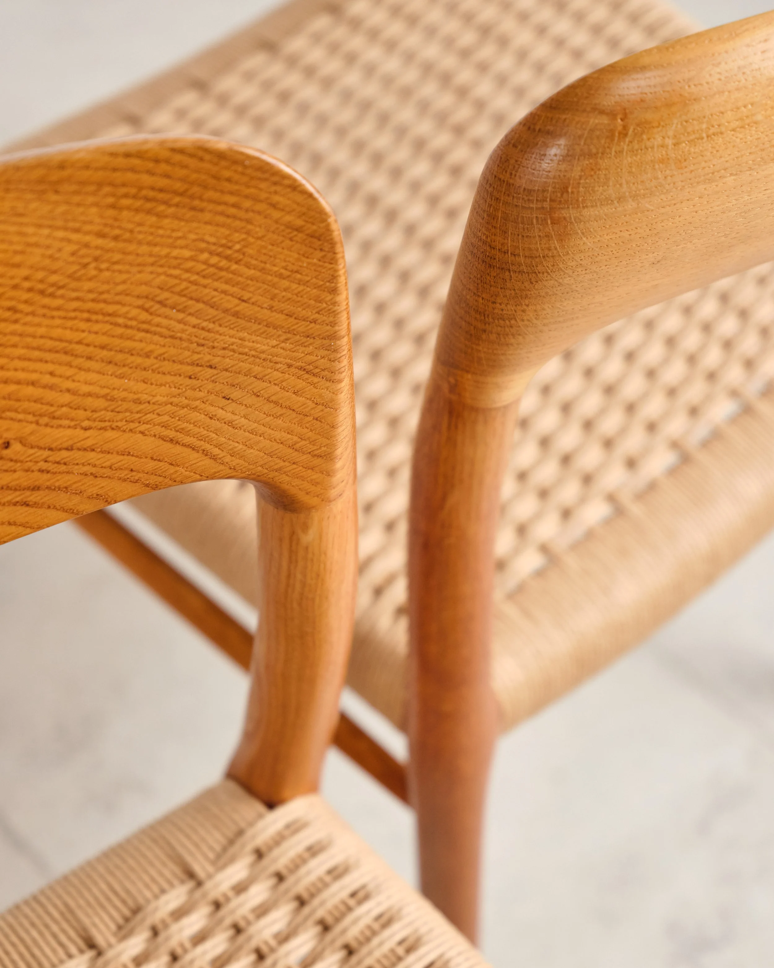 niels-moller-chairs-75-oak-mid-century-modern-furniture-mucmodern-16.jpg