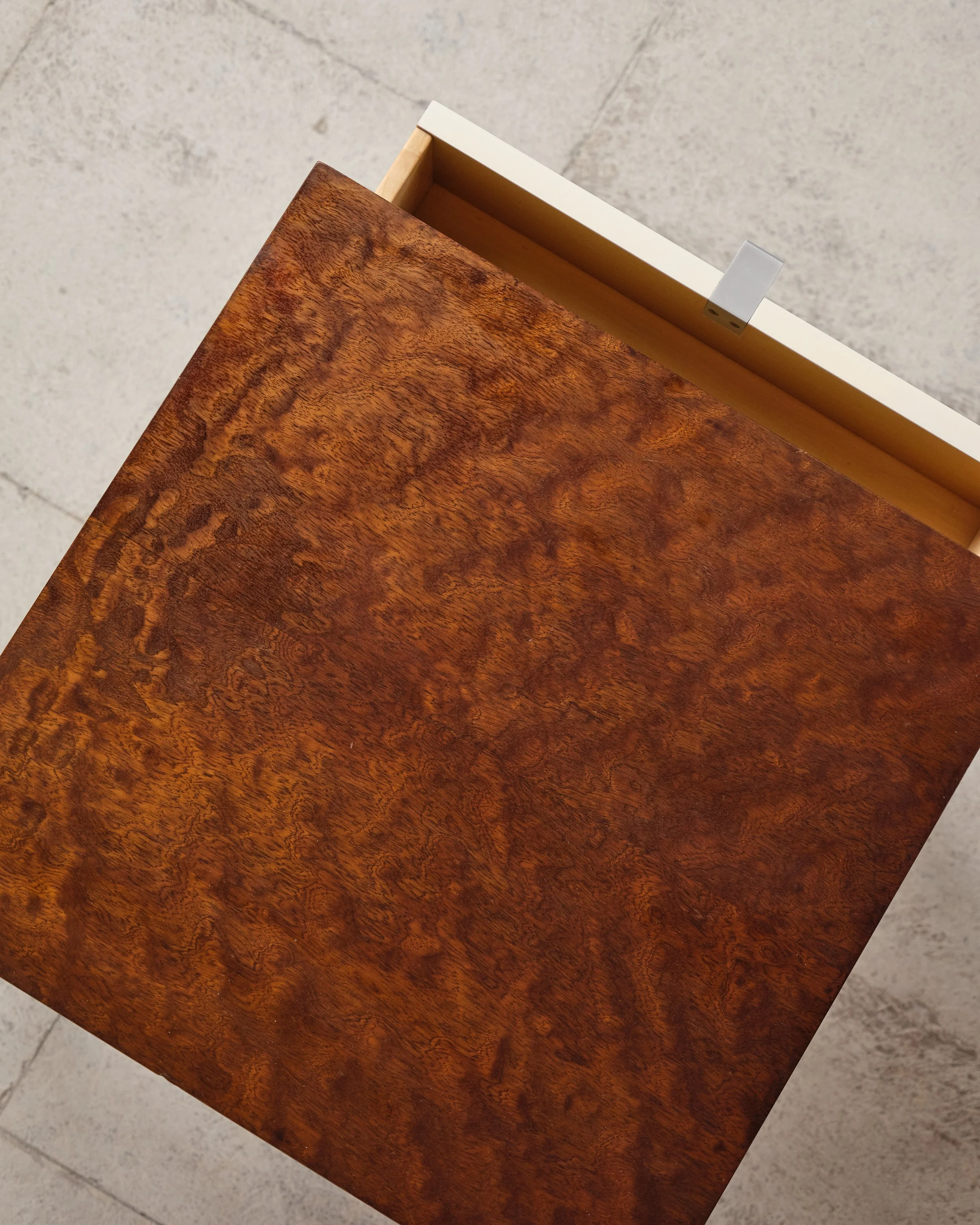 florence-knoll-international-bedside-table-nightstand-mid-century-modern-furniture-mucmodern-20.jpg