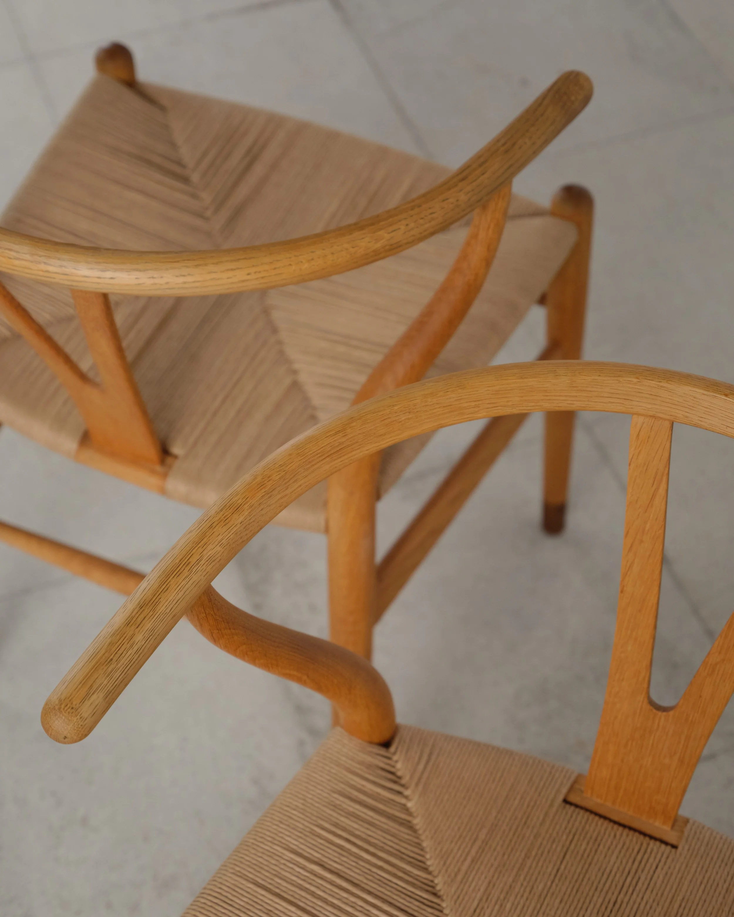 hans-wegner-dining-y-chairs-eiche-stühle-carl-hansen-mid-century-modern-furniture-mucmodern-22.jpg