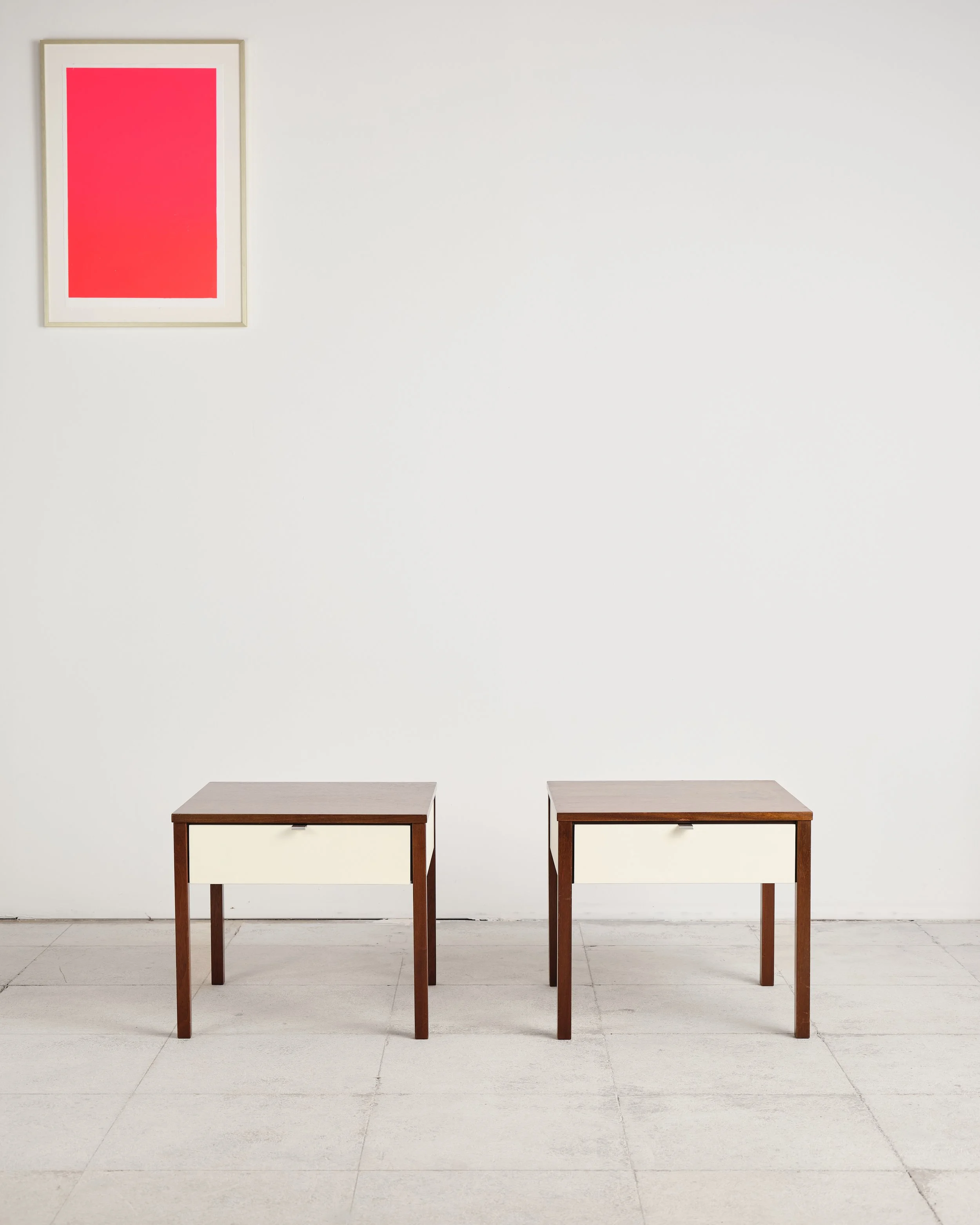florence-knoll-international-bedside-table-nightstand-mid-century-modern-furniture-mucmodern-5.jpg