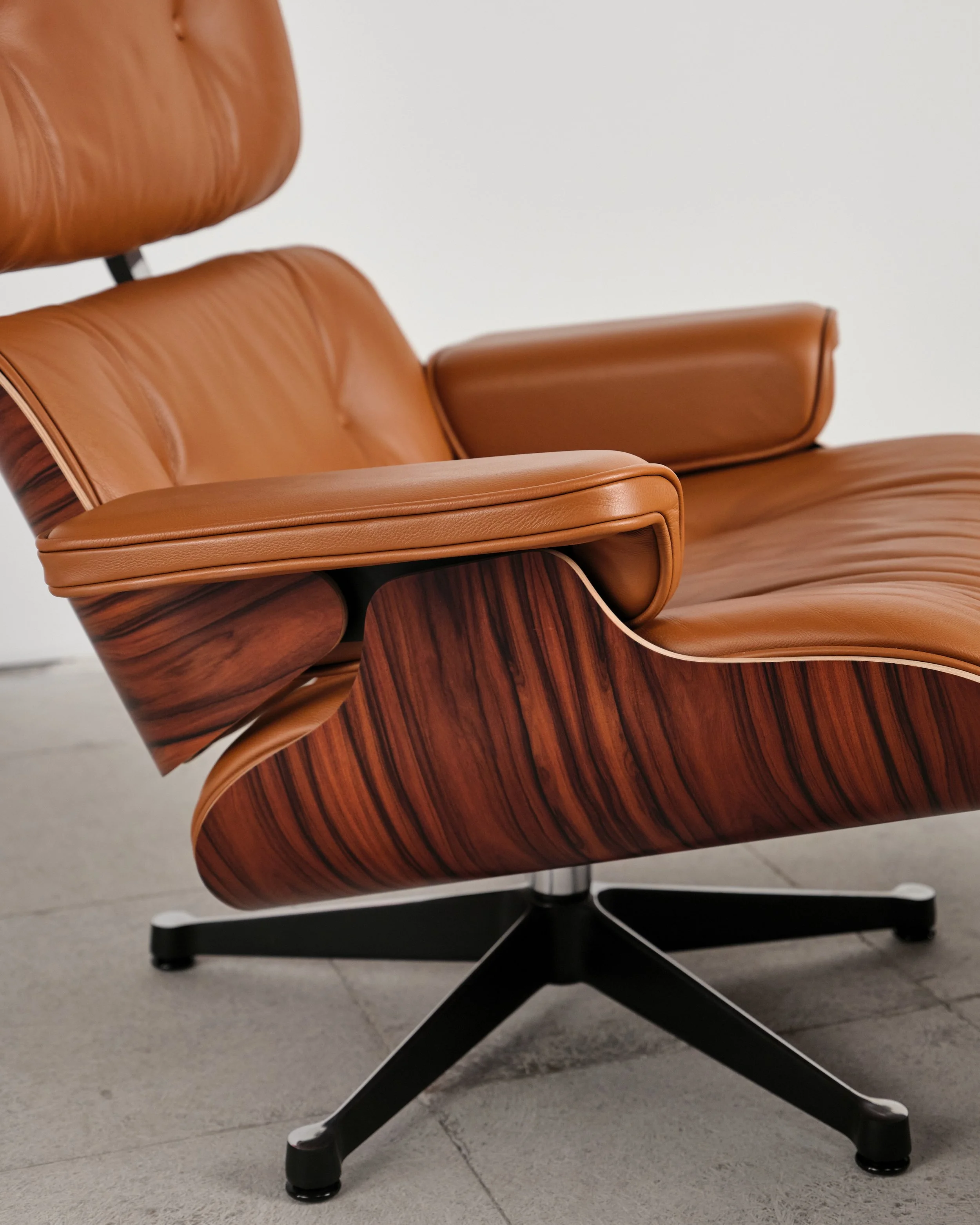 eames-lounge-chair-ottoman-rosewood-palisander-vitra-mid-century-modern-furniture-mucmodern-14.jpg