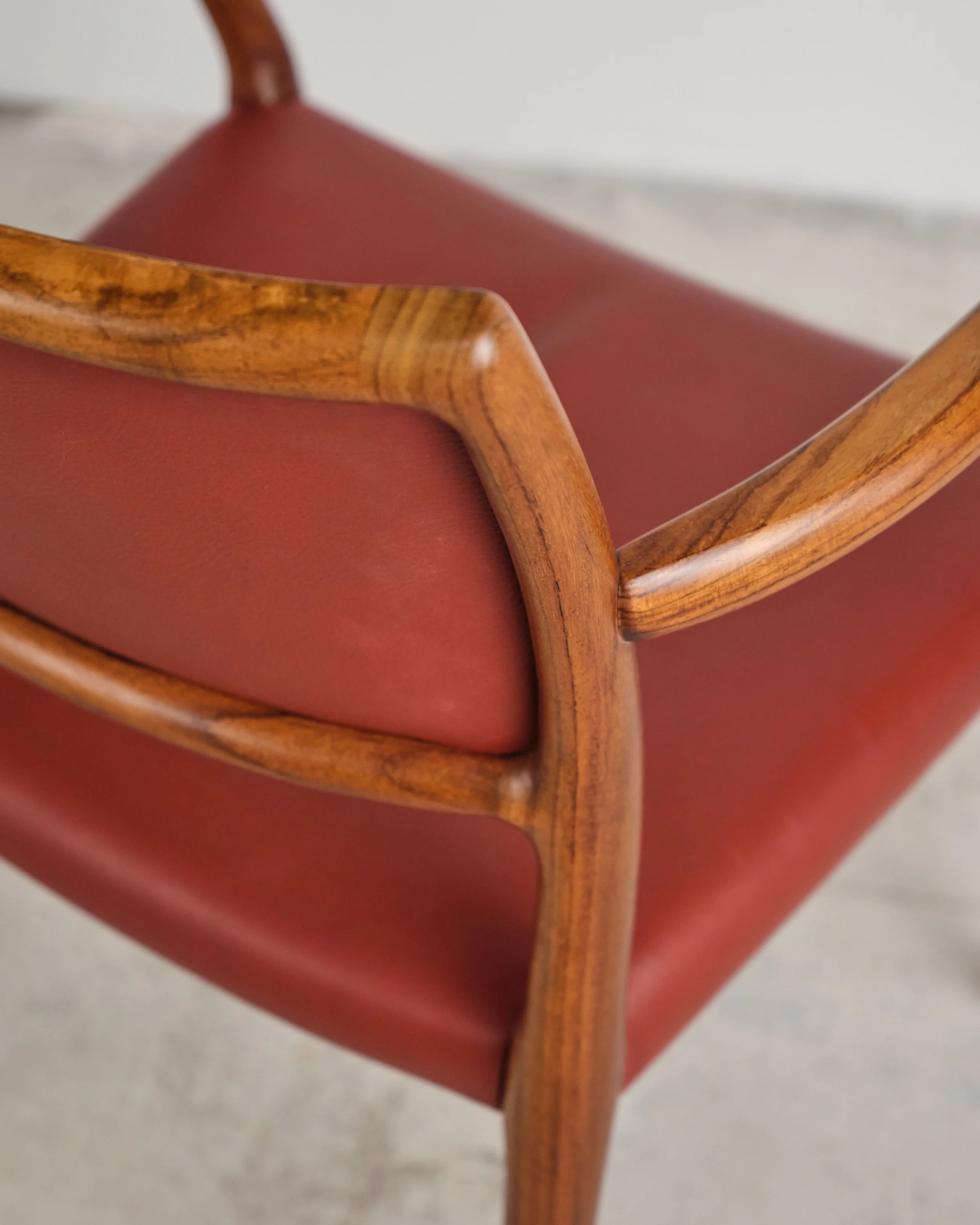 niels-moller-armchair-chair-65-rosewood-mid-century-modern-furniture-mucmodern-22.jpg