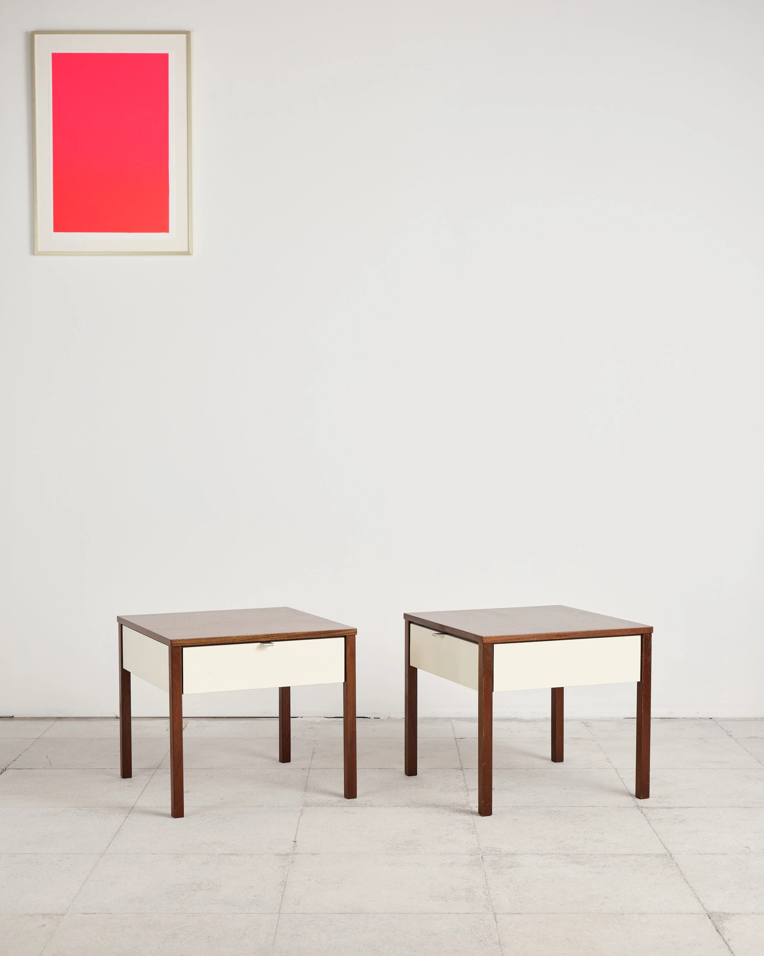 florence-knoll-international-bedside-table-nightstand-mid-century-modern-furniture-mucmodern-3.jpg