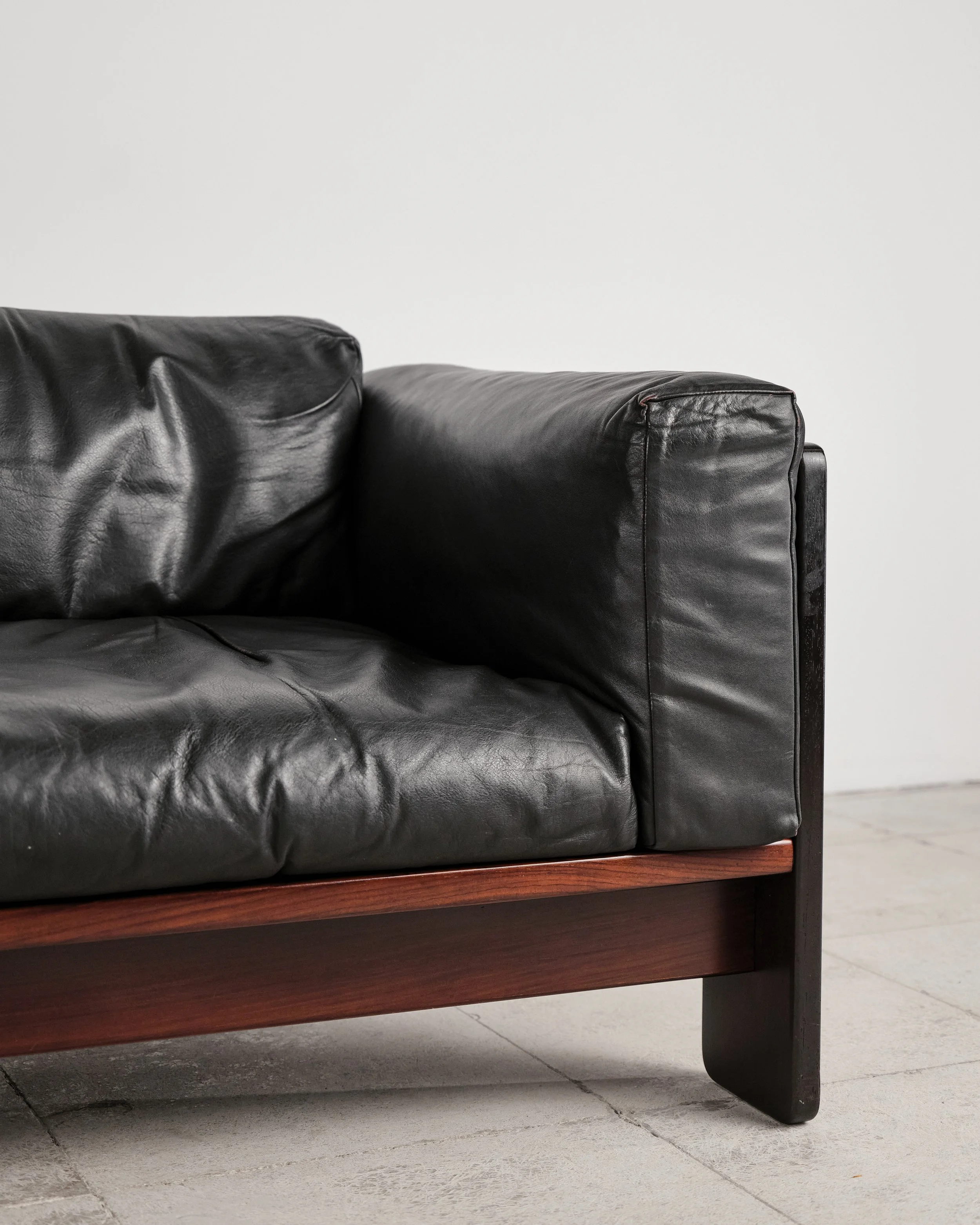 bastiano-sofa-tobia-scarpa-gavina-mid-century-modern-furniture-mucmodern-14.jpg