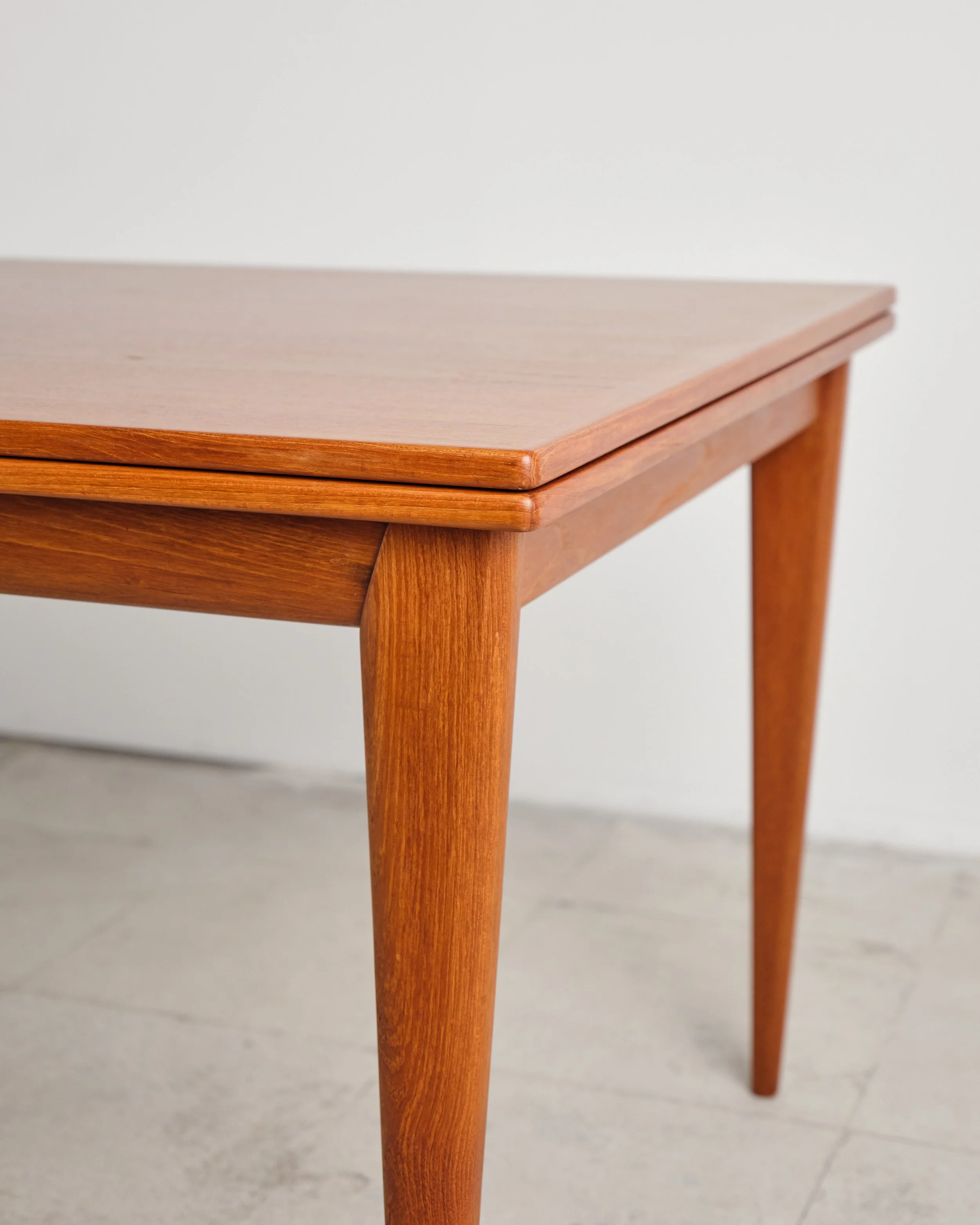 niels-moller-dining-table-teak-esstisch-mid-century-modern-furniture-mucmodern-16.jpg