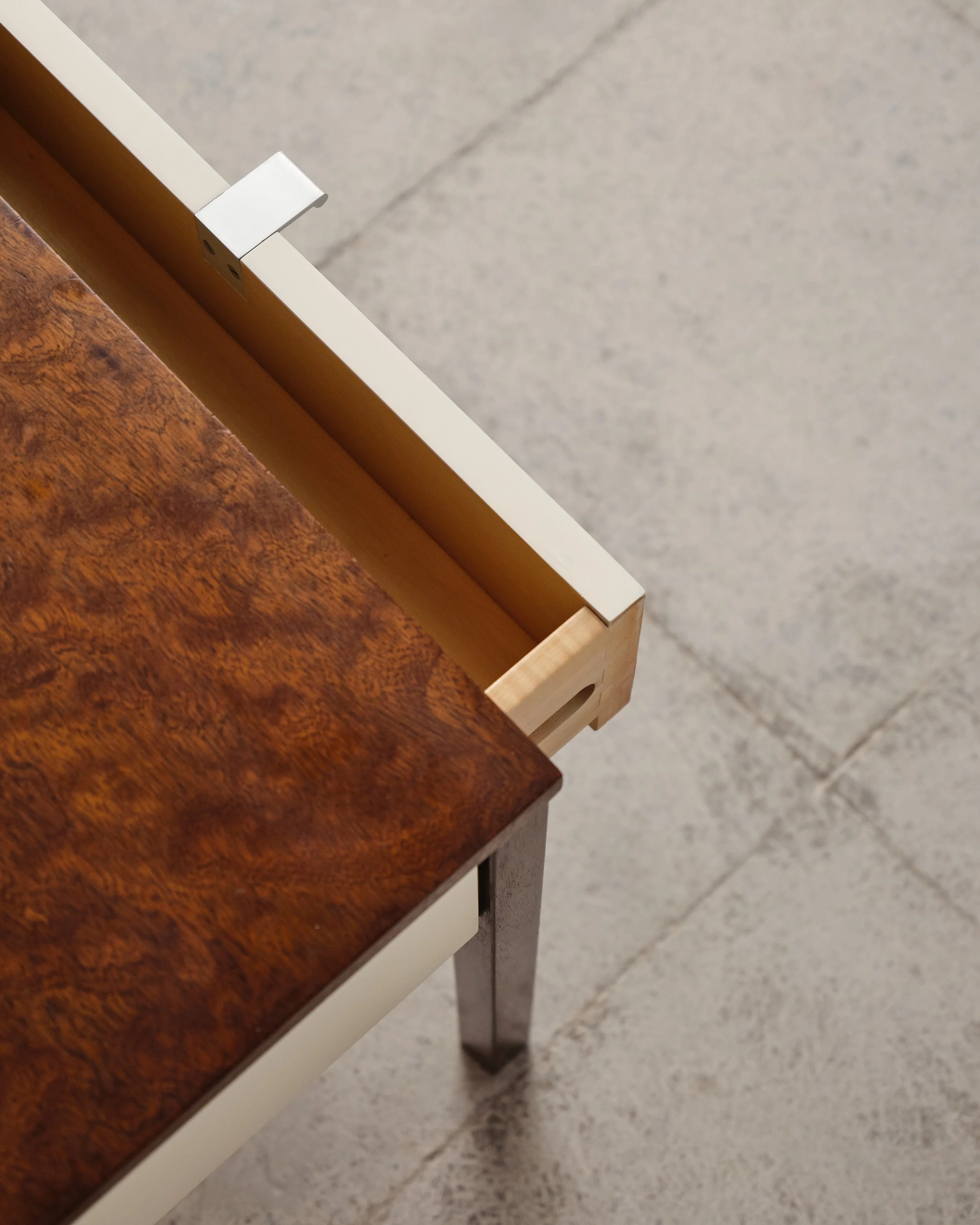 florence-knoll-international-bedside-table-nightstand-mid-century-modern-furniture-mucmodern-16.jpg