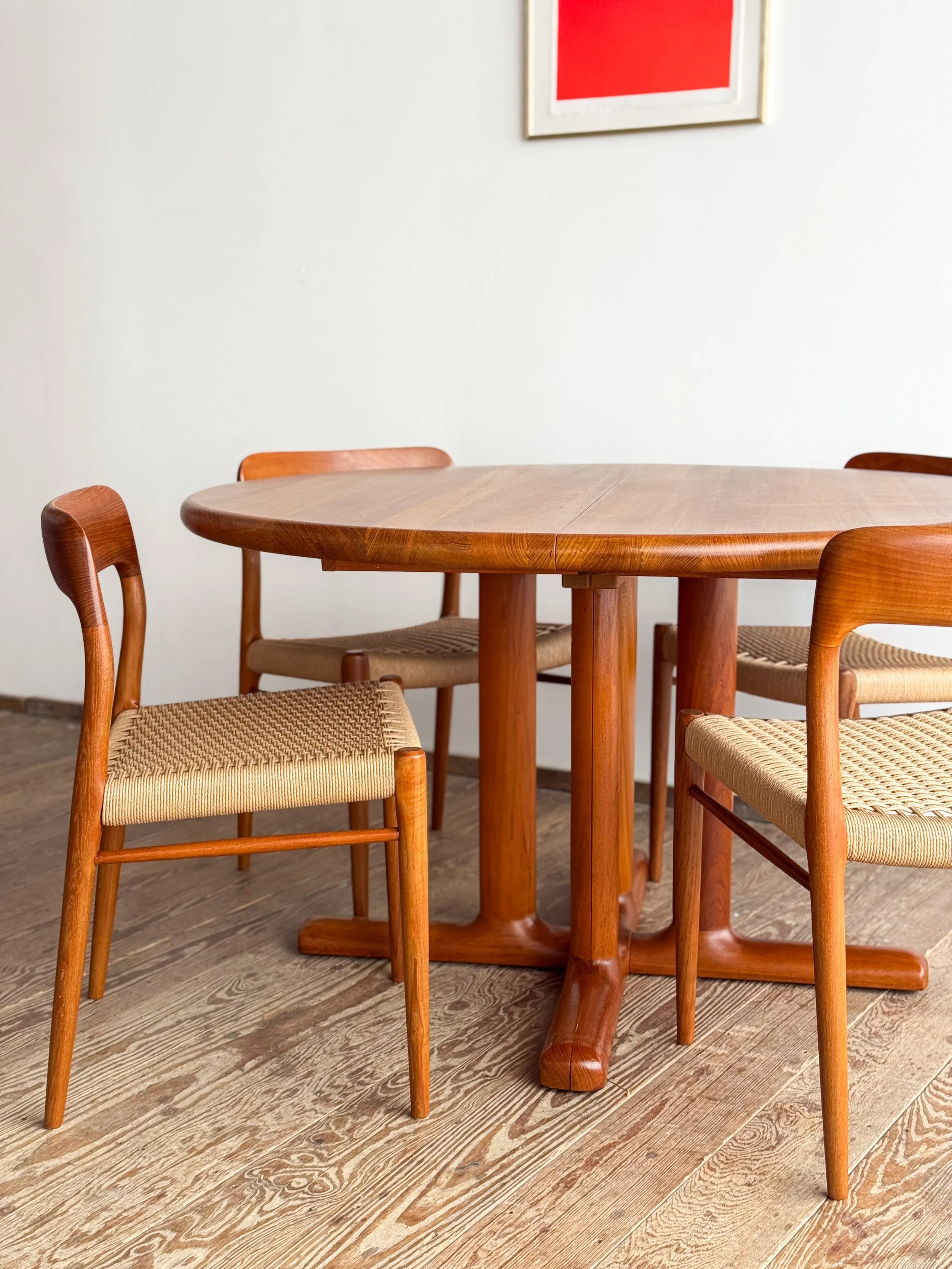 dyrlund-esstisch-rund-ausziehbar-teak-mid-century-modern-furniture-mucmodern-18.jpg