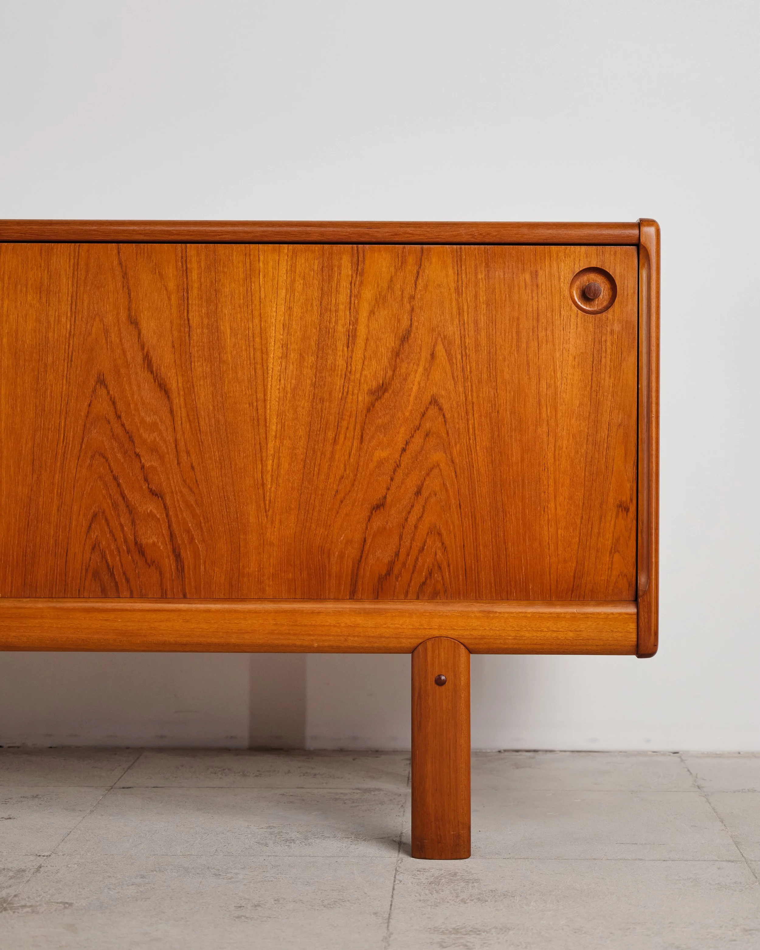 henry-w-klein-credenza-bramin-sideboard-teak-anrichte-mid-century-modern-furniture-mucmodern-22.jpg