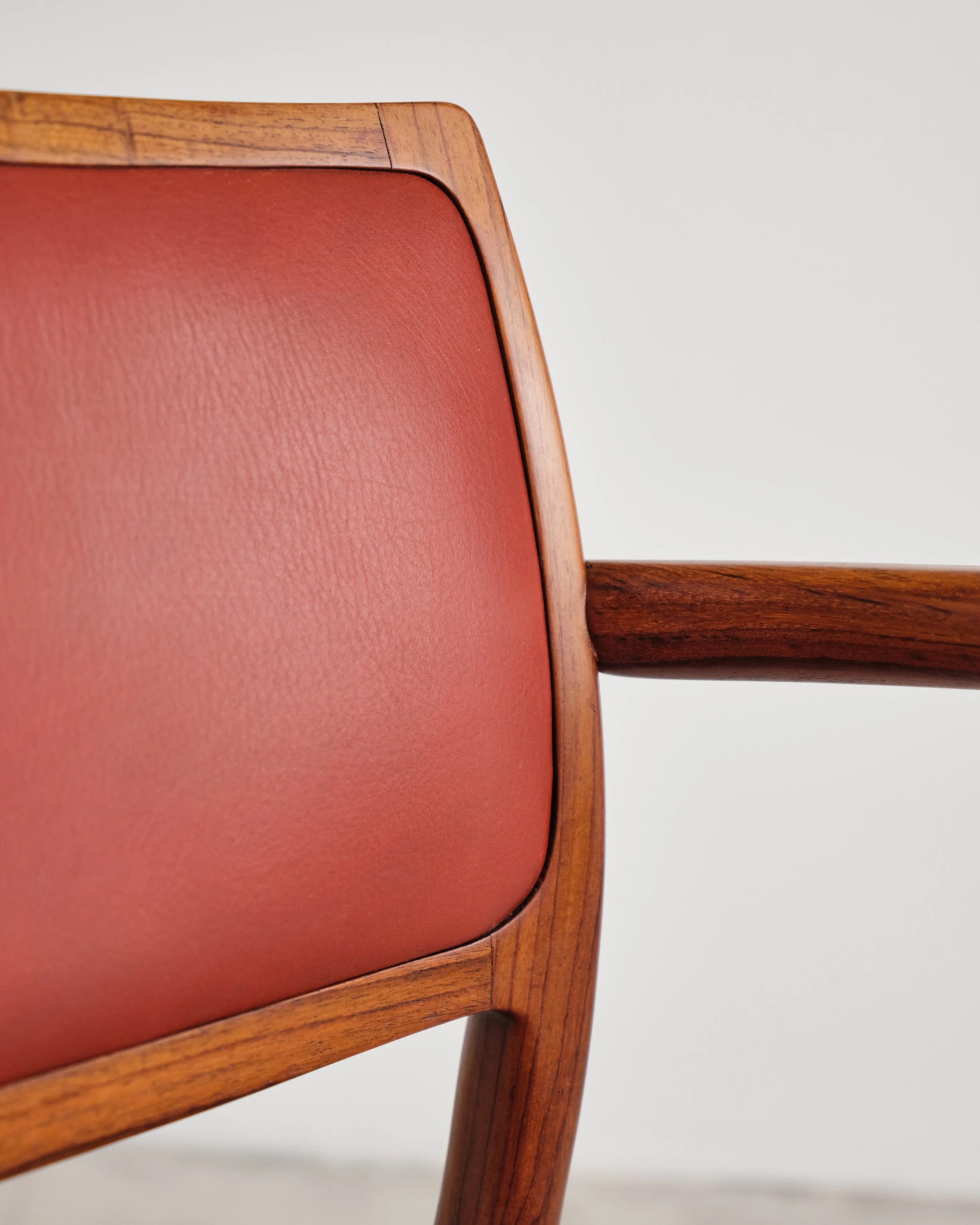 niels-moller-armchair-chair-65-rosewood-mid-century-modern-furniture-mucmodern-28.jpg