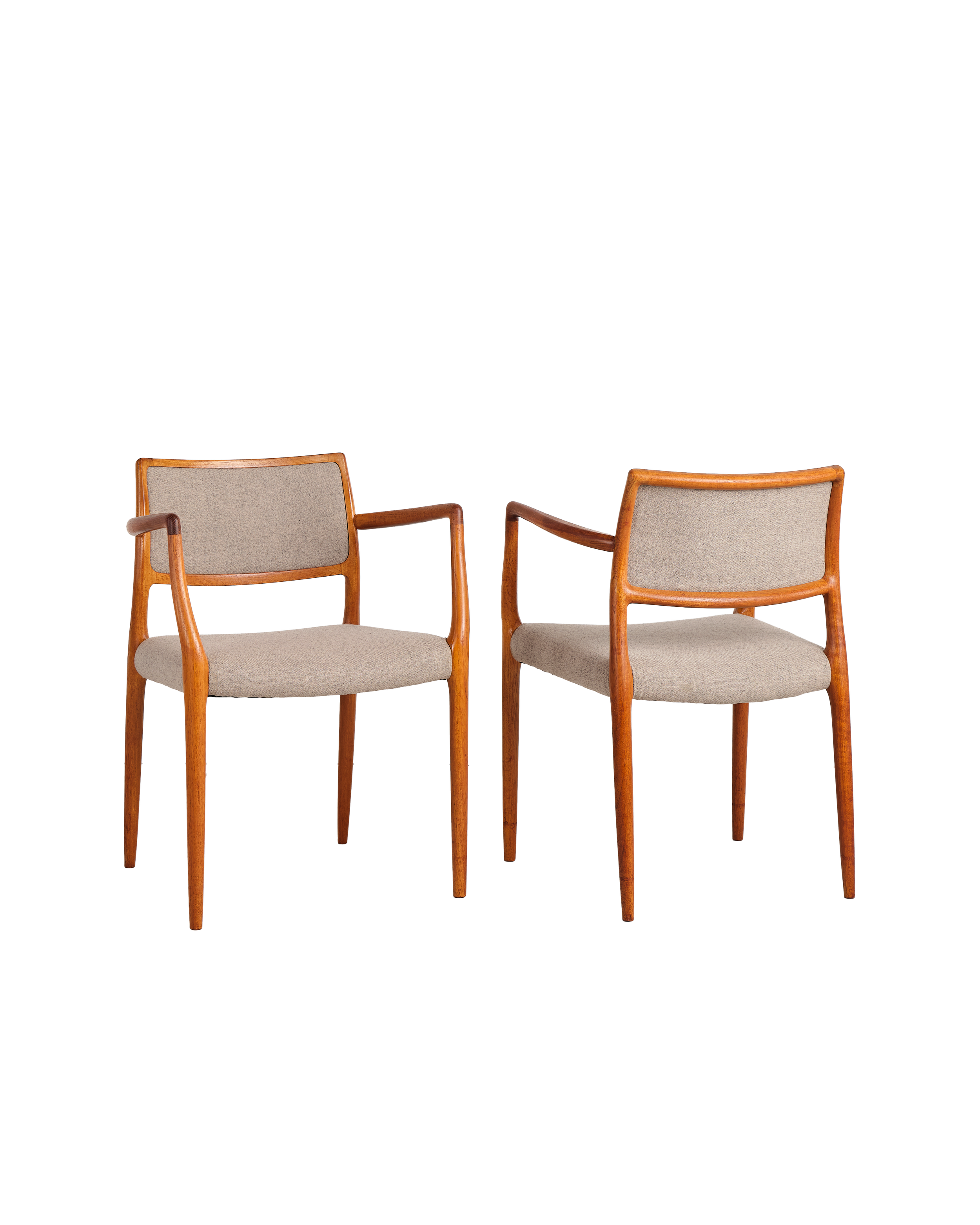 Niels O. Møller Armlehnen-Stühle #65 // Teak Armrest Dining Chairs for J.L. Moller