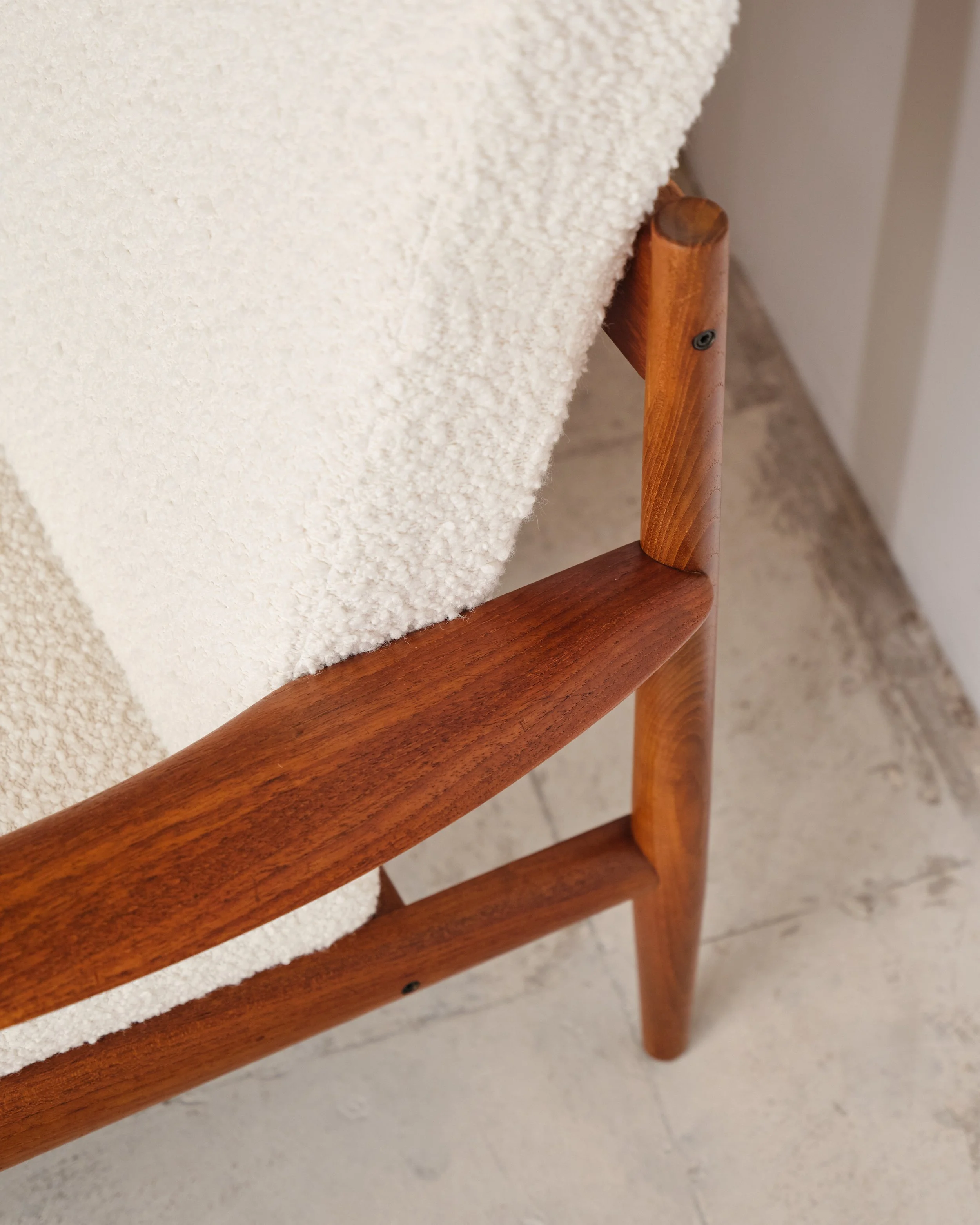 sofa-grete-jalk-teak-france-son-mid-century-modern-furniture-mucmodern-15.jpg