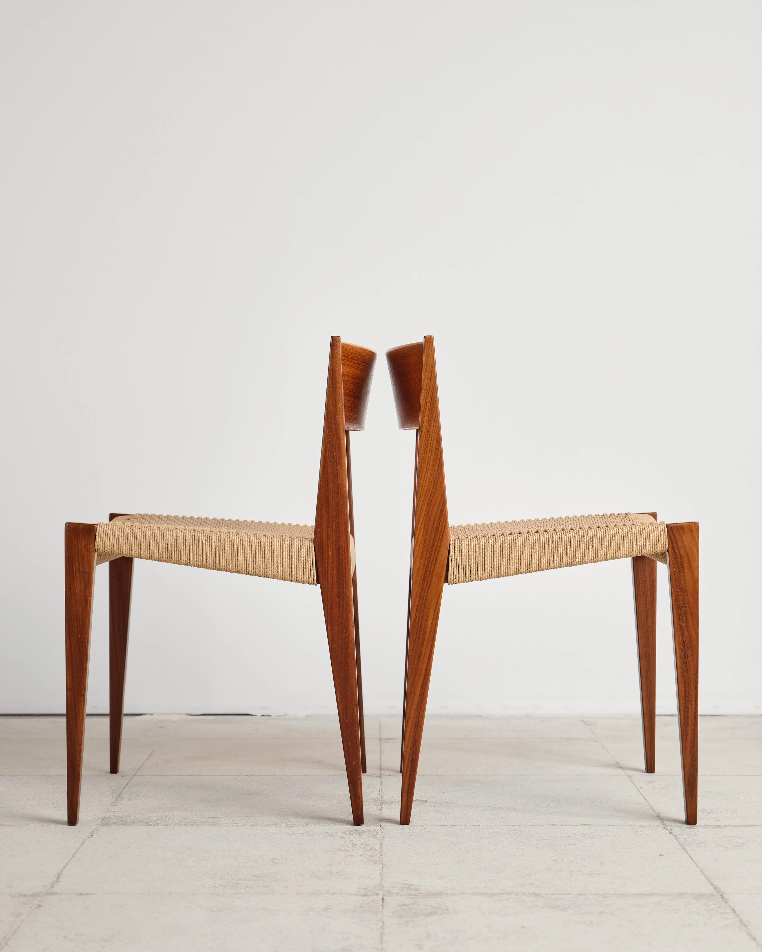 poul-cadovius-pia-walnut-chair-stuhl-set-mid-century-modern-furniture-mucmodern-22.jpg