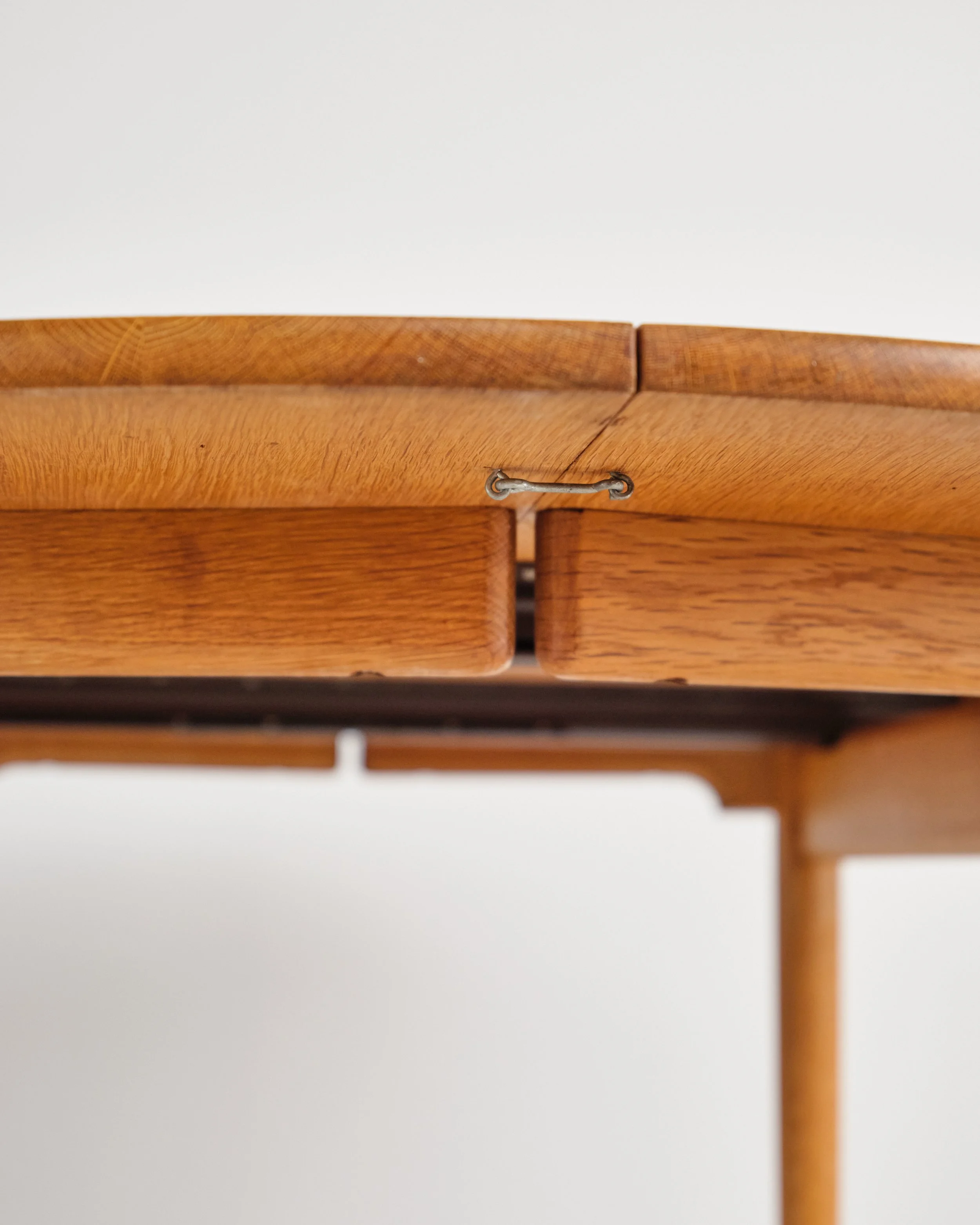hans-wegner-dining-table-esstisch-CH337-carl-hansen-mid-century-modern-furniture-mucmodern-24.jpg