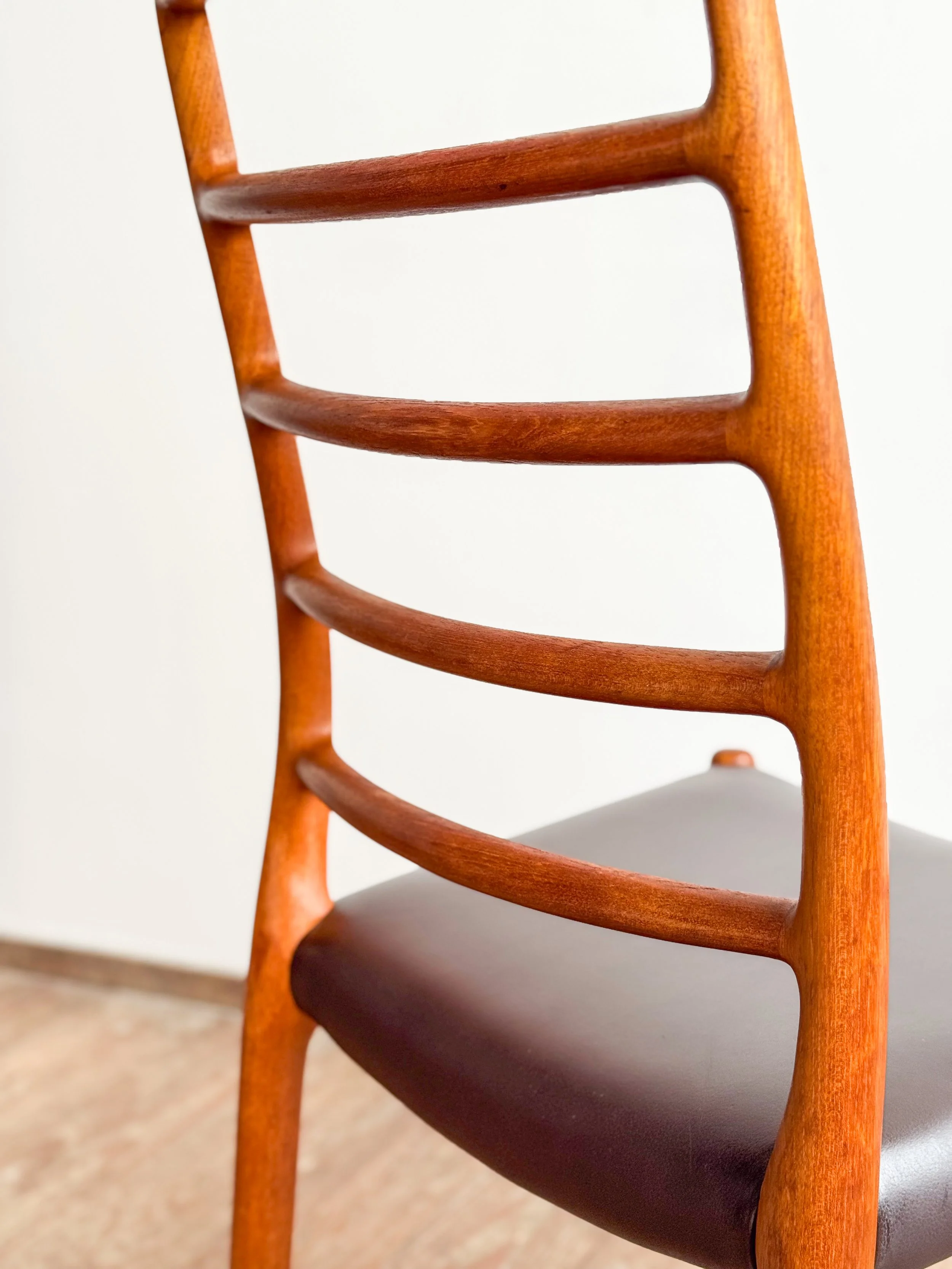 niels-moller-chair-82-mid-century-modern-furniture-mucmodern-9.jpg