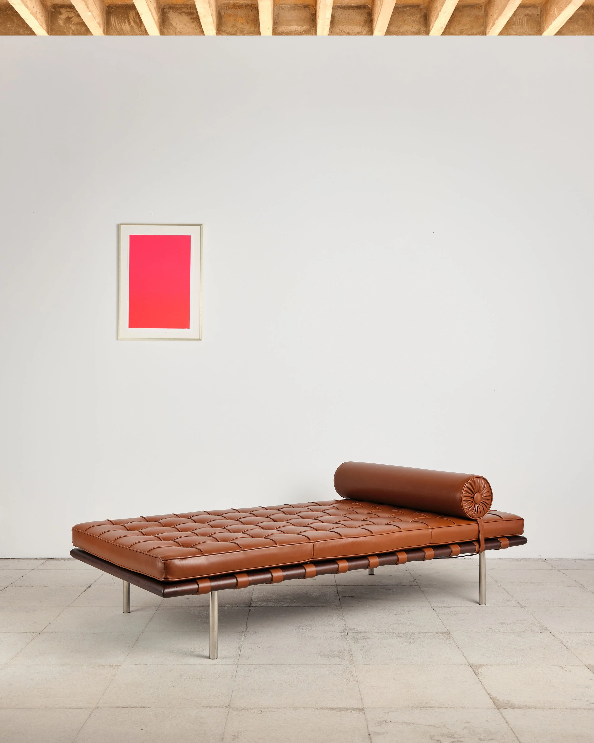 barcelona-liege-daybed-mies-van-der-rohe-knoll-international-bauhaus-mucmodern-6.jpg