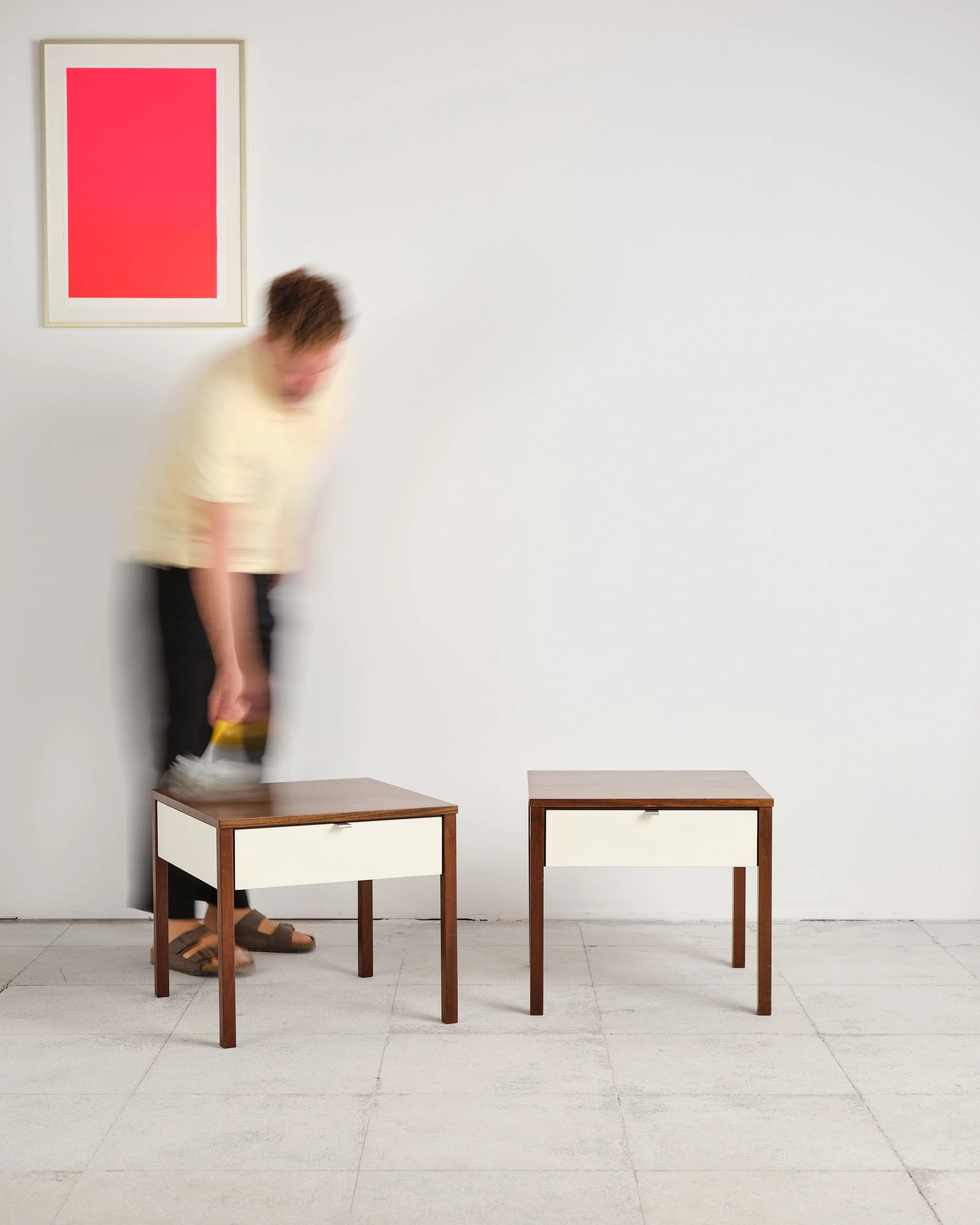 florence-knoll-international-bedside-table-nightstand-mid-century-modern-furniture-mucmodern-2.jpg