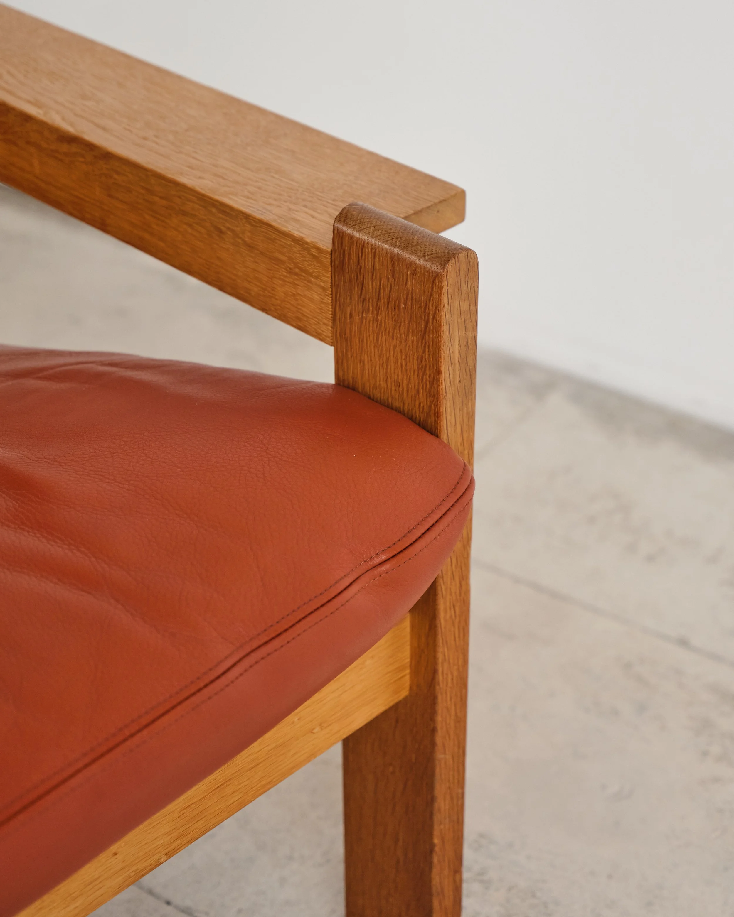 Tage-Poulsen-lounge-chairs-set-ottoman-mid-century-modern-furniture-mucmodern-10.jpg