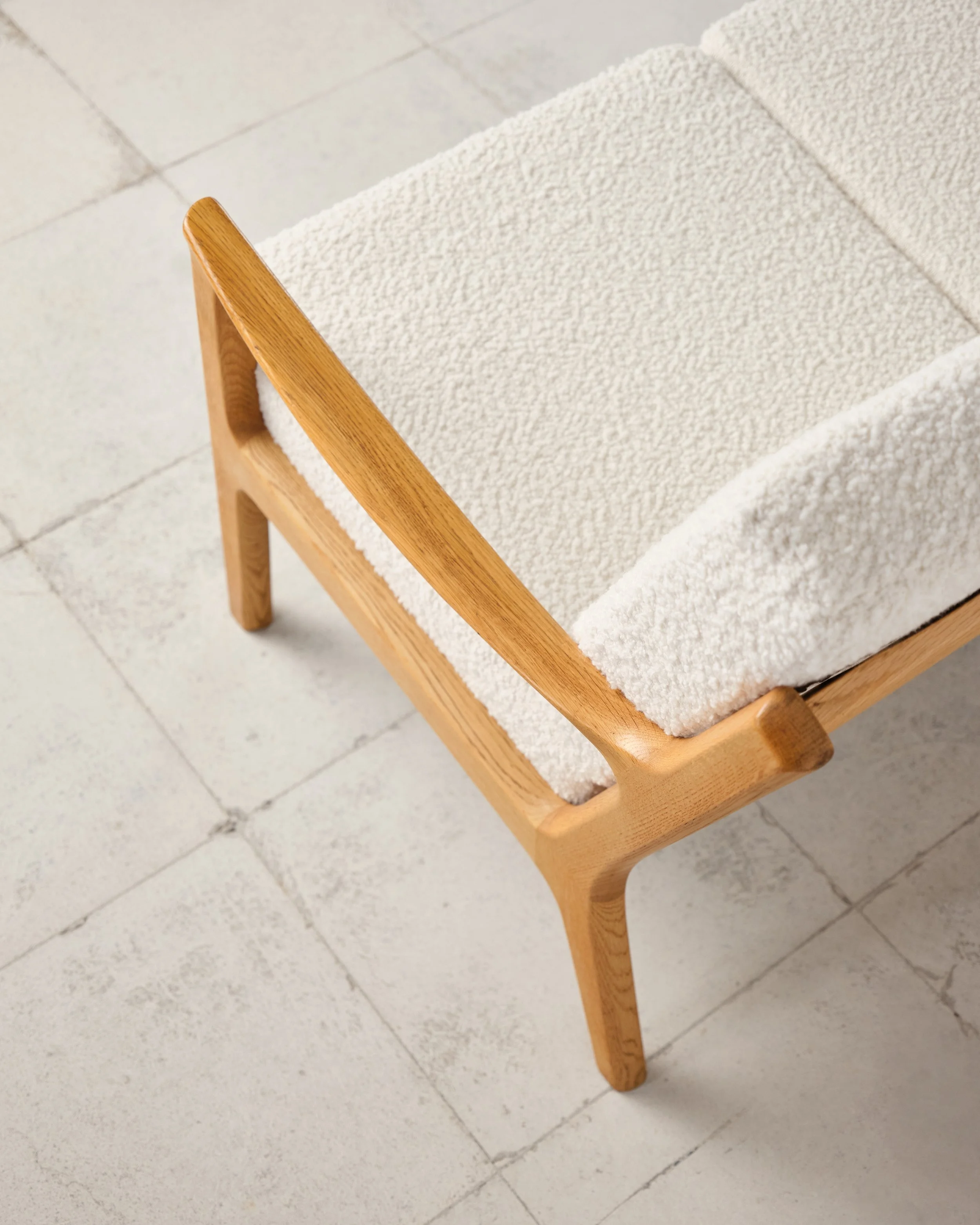 ole-wanscher-sofa-oak-eiche-white-mid-century-modern-furniture-mucmodern-20.jpg