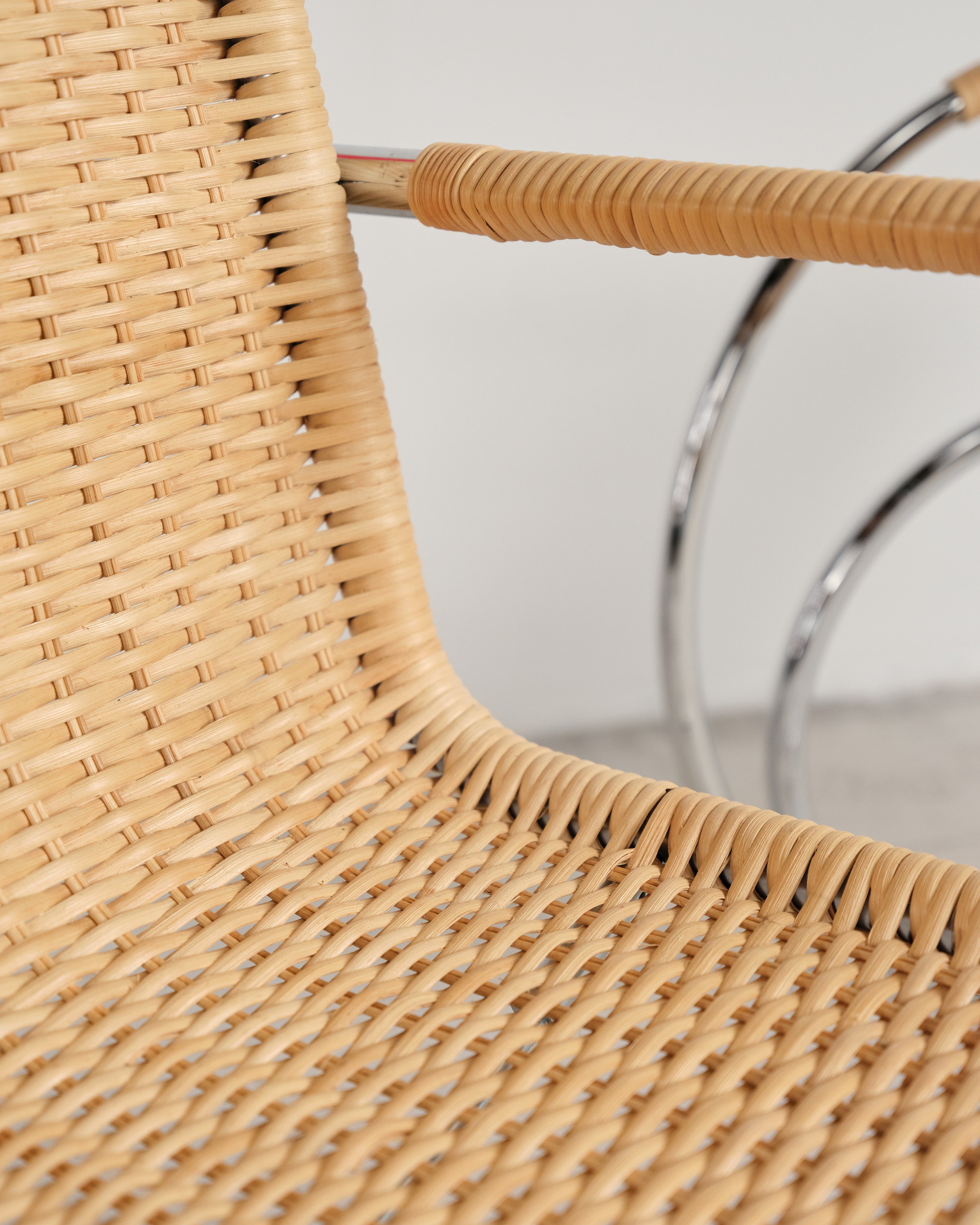 mies-van-der-rohe-MR20-S533RF-thonet-mid-century-modern-furniture-mucmodern-18.jpg