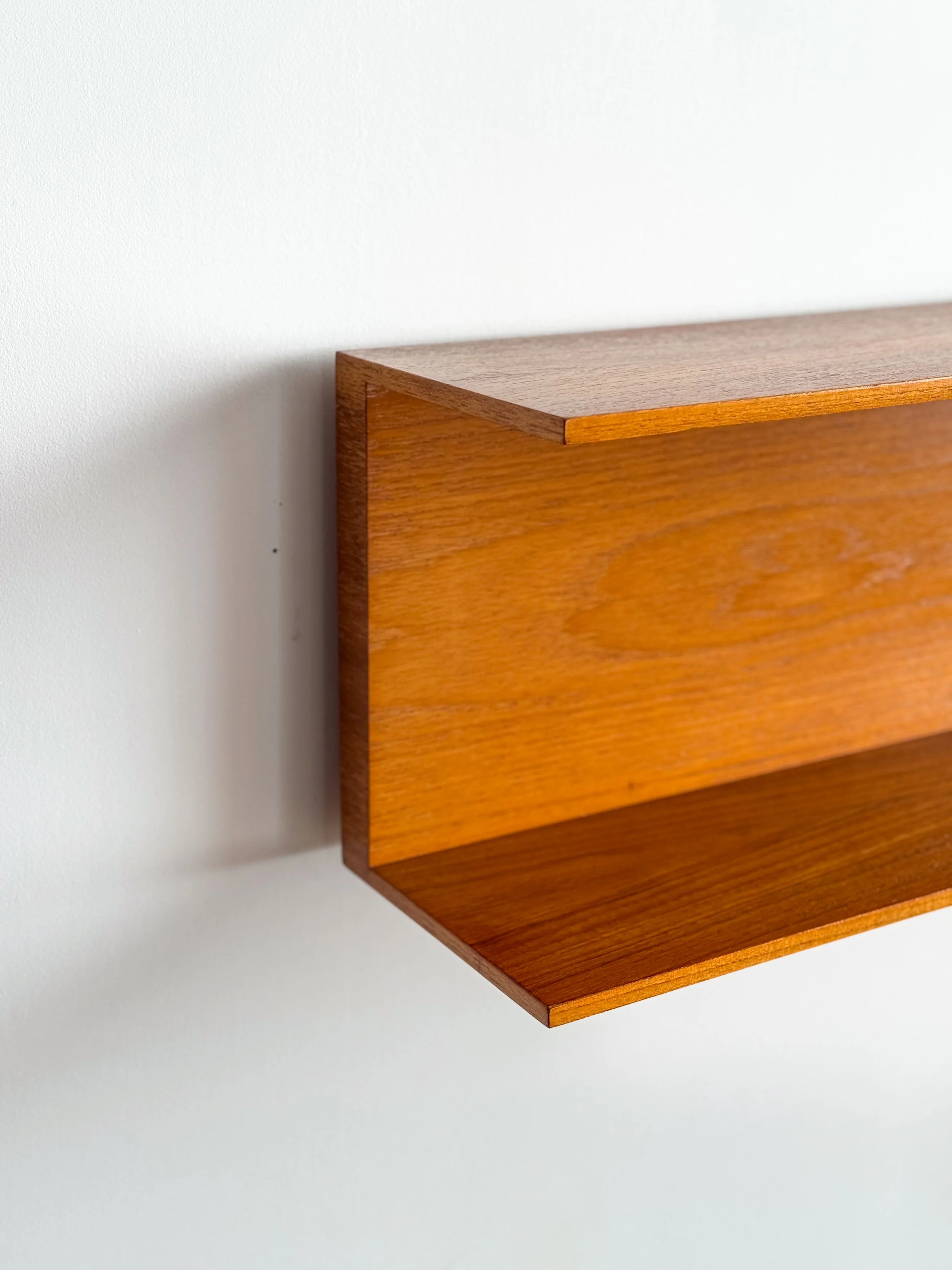 walter-wirz-regal-wall-mounted-shelf-mid-century-modern-furniture-mucmodern-9.jpg