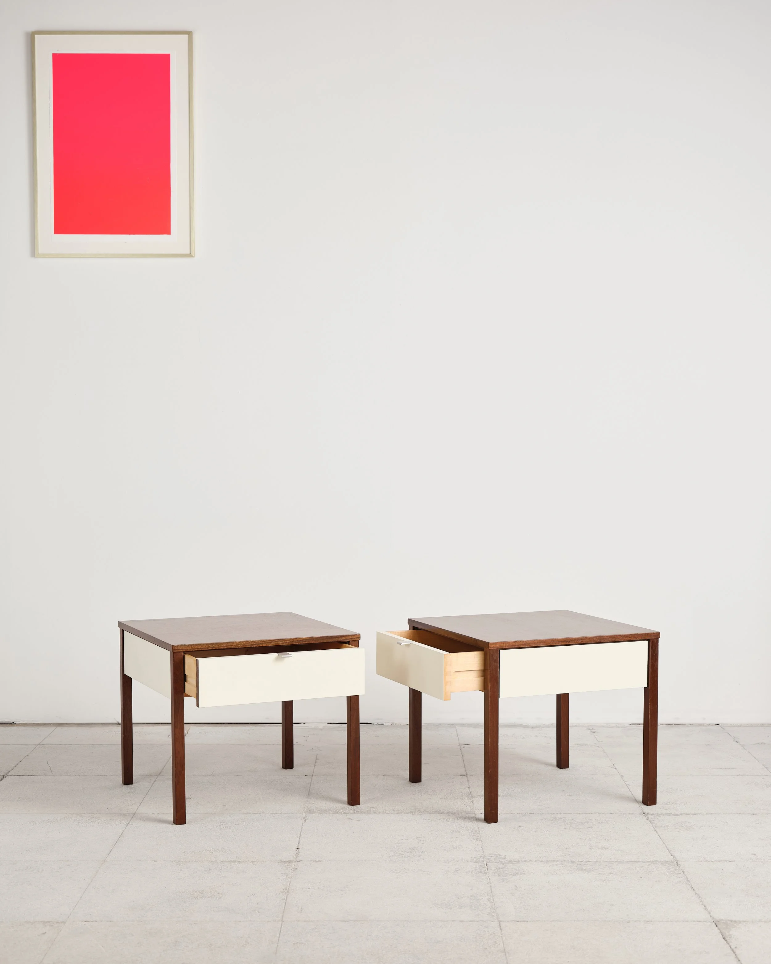 florence-knoll-international-bedside-table-nightstand-mid-century-modern-furniture-mucmodern-4.jpg