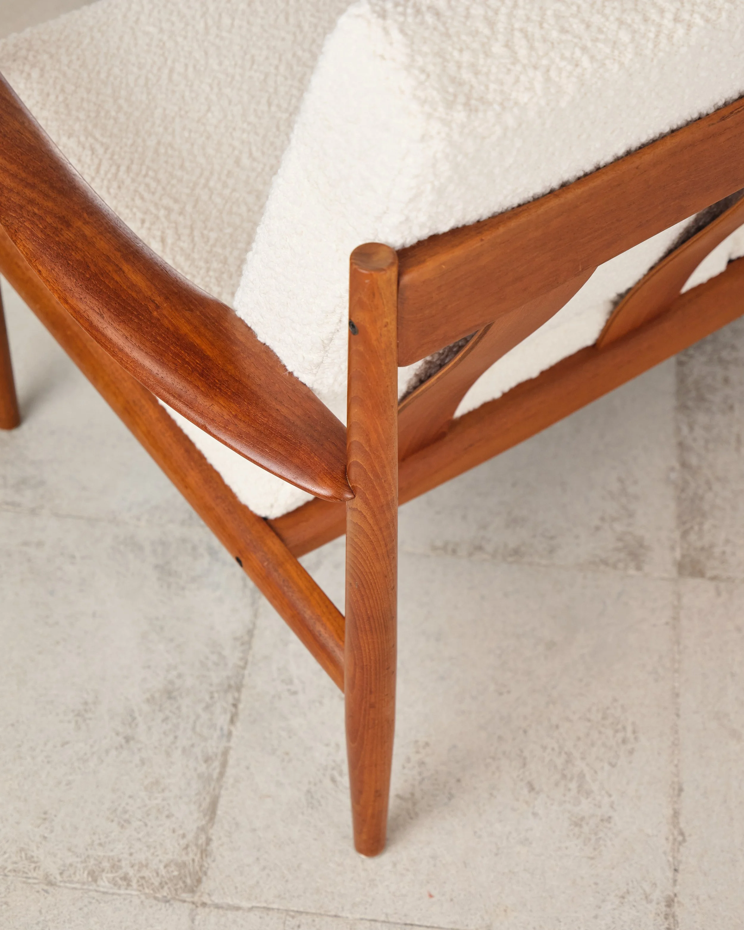 sofa-grete-jalk-teak-france-son-mid-century-modern-furniture-mucmodern-21.jpg