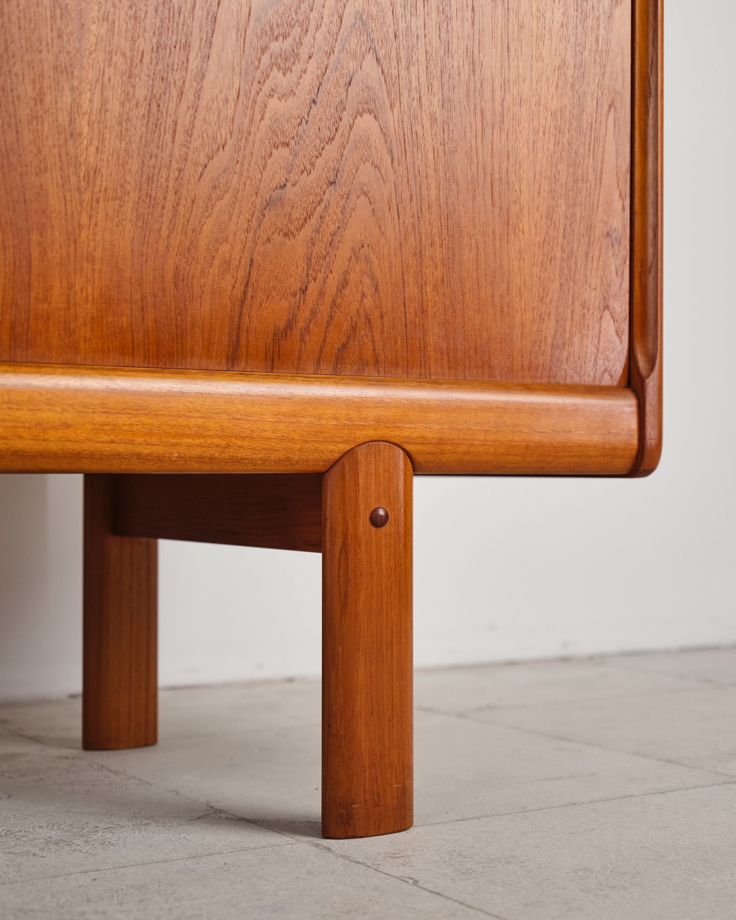 henry-w-klein-credenza-bramin-sideboard-teak-anrichte-mid-century-modern-furniture-mucmodern-15.jpg