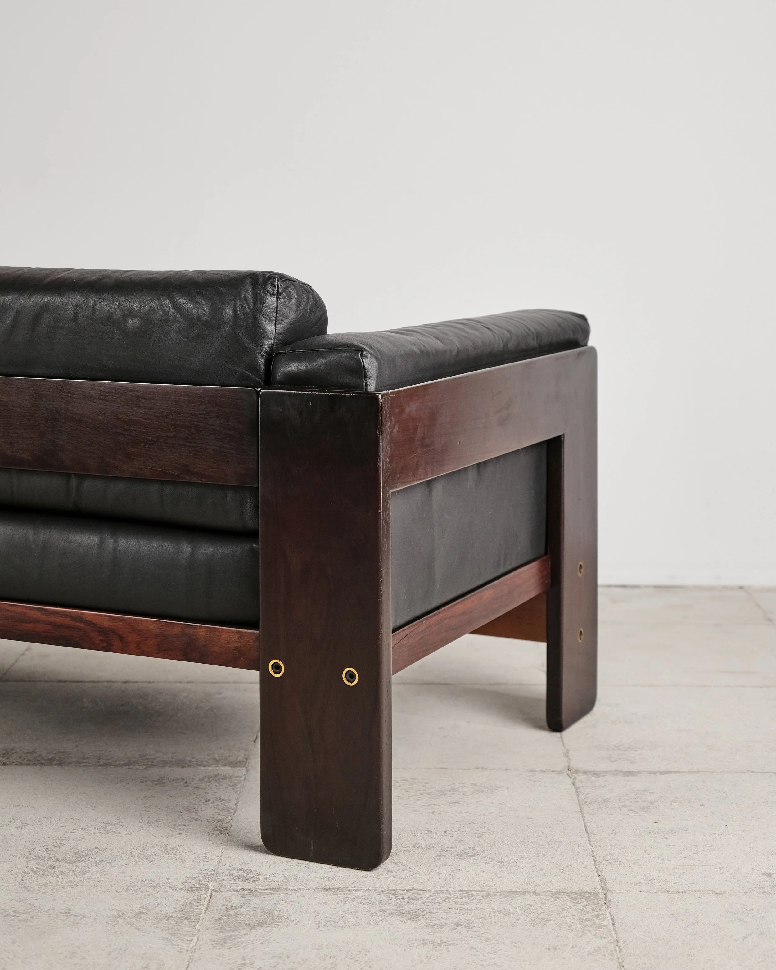bastiano-sofa-tobia-scarpa-gavina-mid-century-modern-furniture-mucmodern-23.jpg