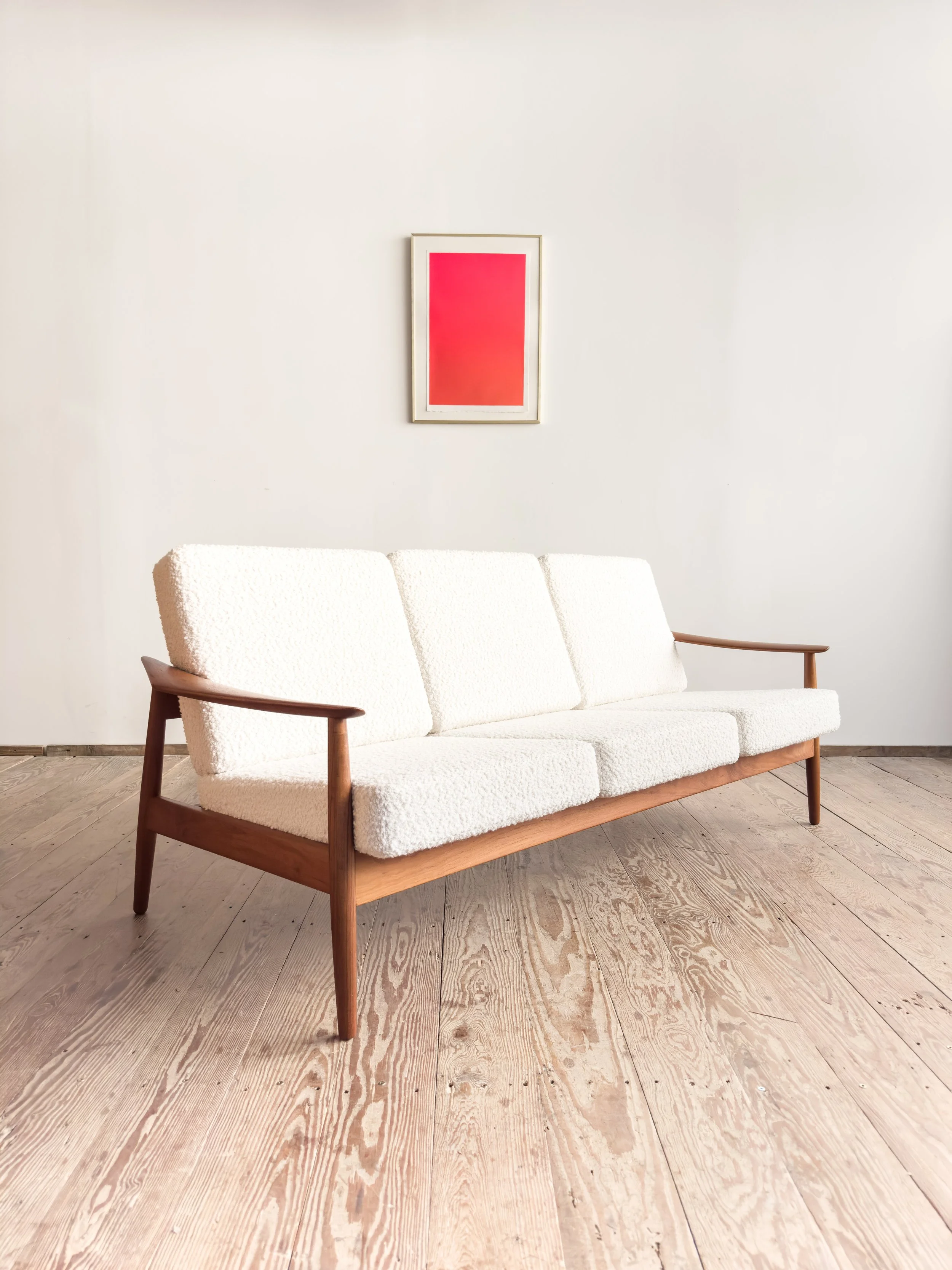 Arne-Vodder-sofa-164-mid-century-modern-furniture-mucmodern-1.jpg