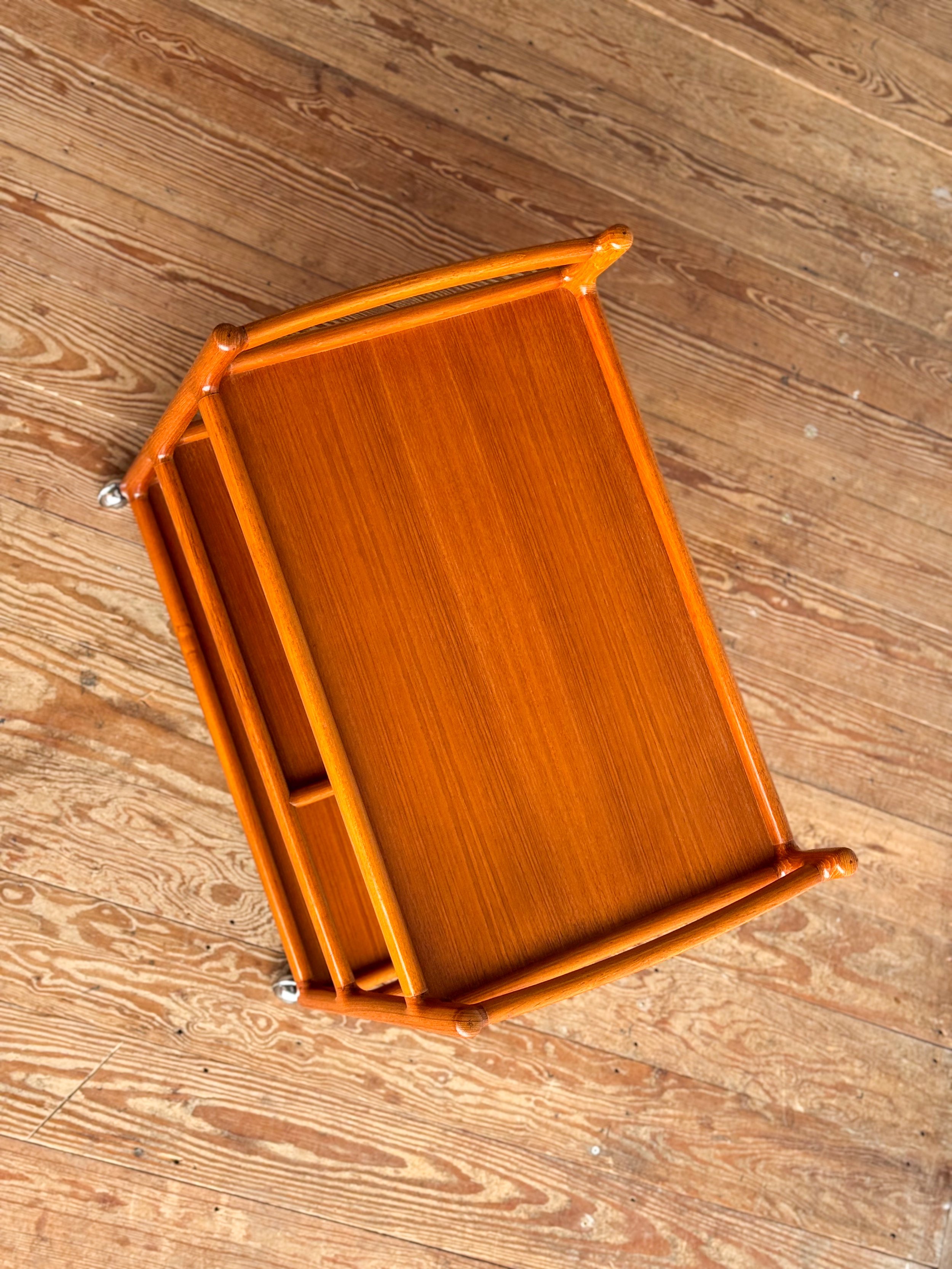 johannes-andersen-serving-cart-mid-century-modern-furniture-mucmodern-1.jpg