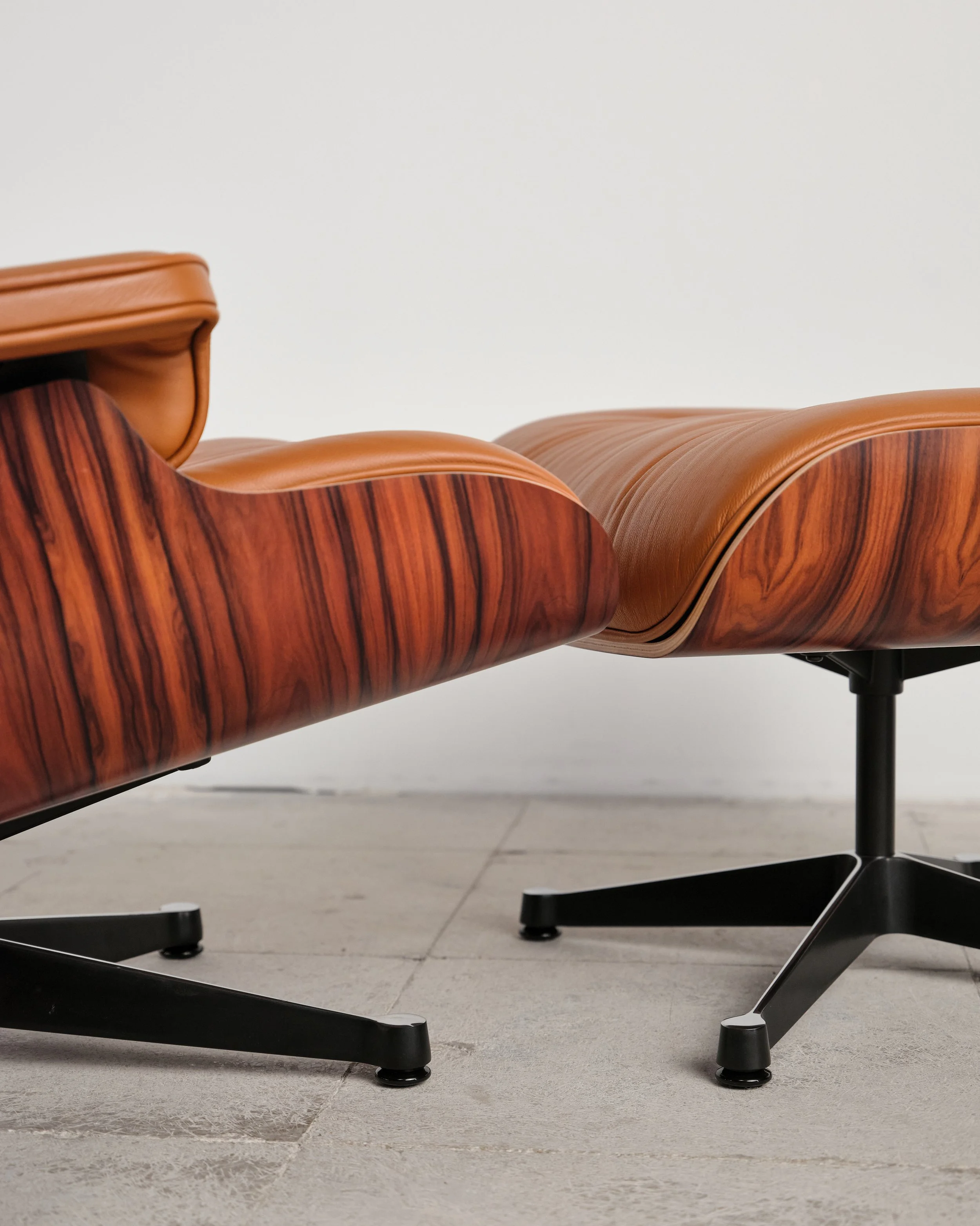 eames-lounge-chair-ottoman-rosewood-palisander-vitra-mid-century-modern-furniture-mucmodern-25.jpg