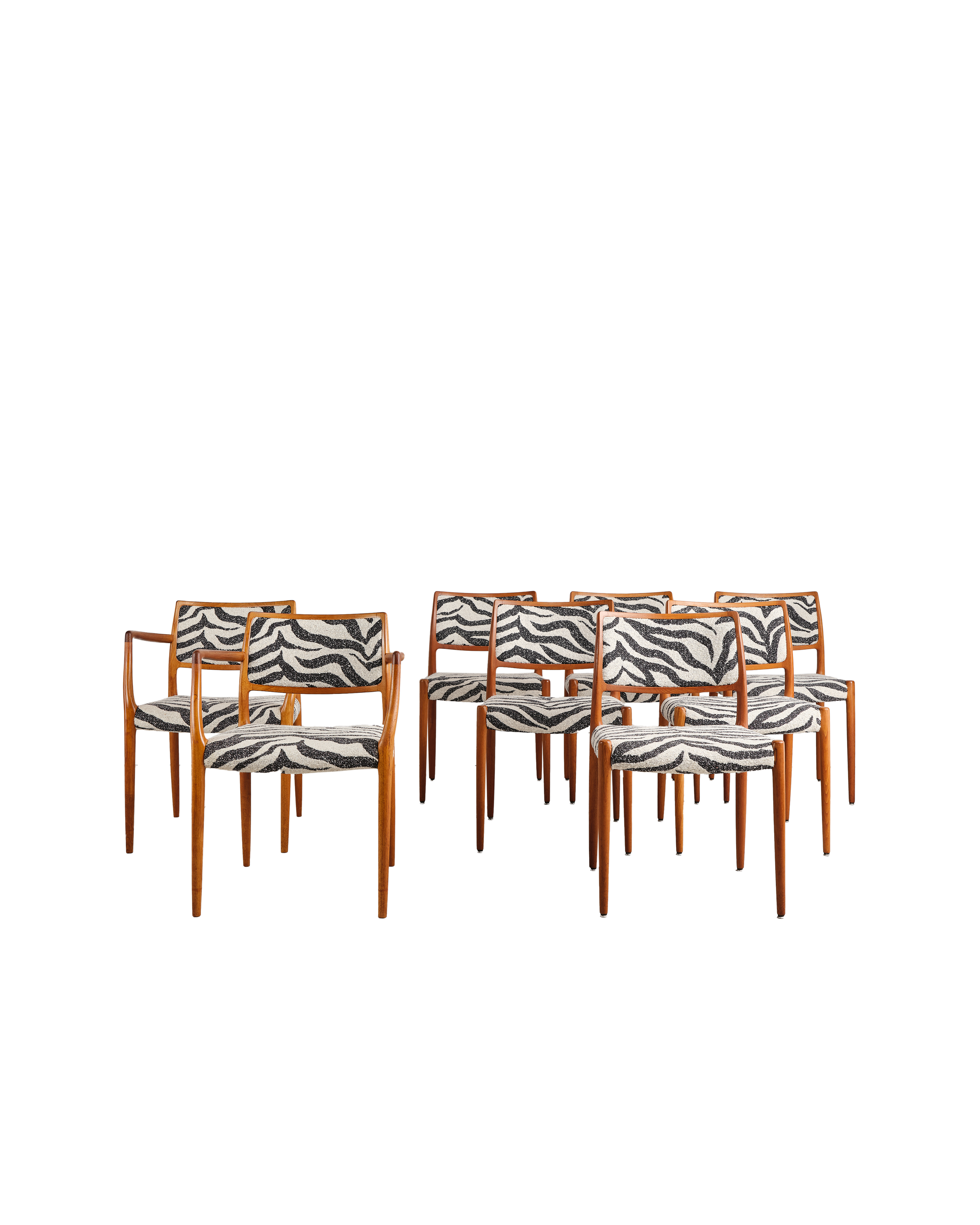 niels-moller-65-80-teak-chair-stuhl-set-mid-century-modern-furniture-mucmodern-1.png