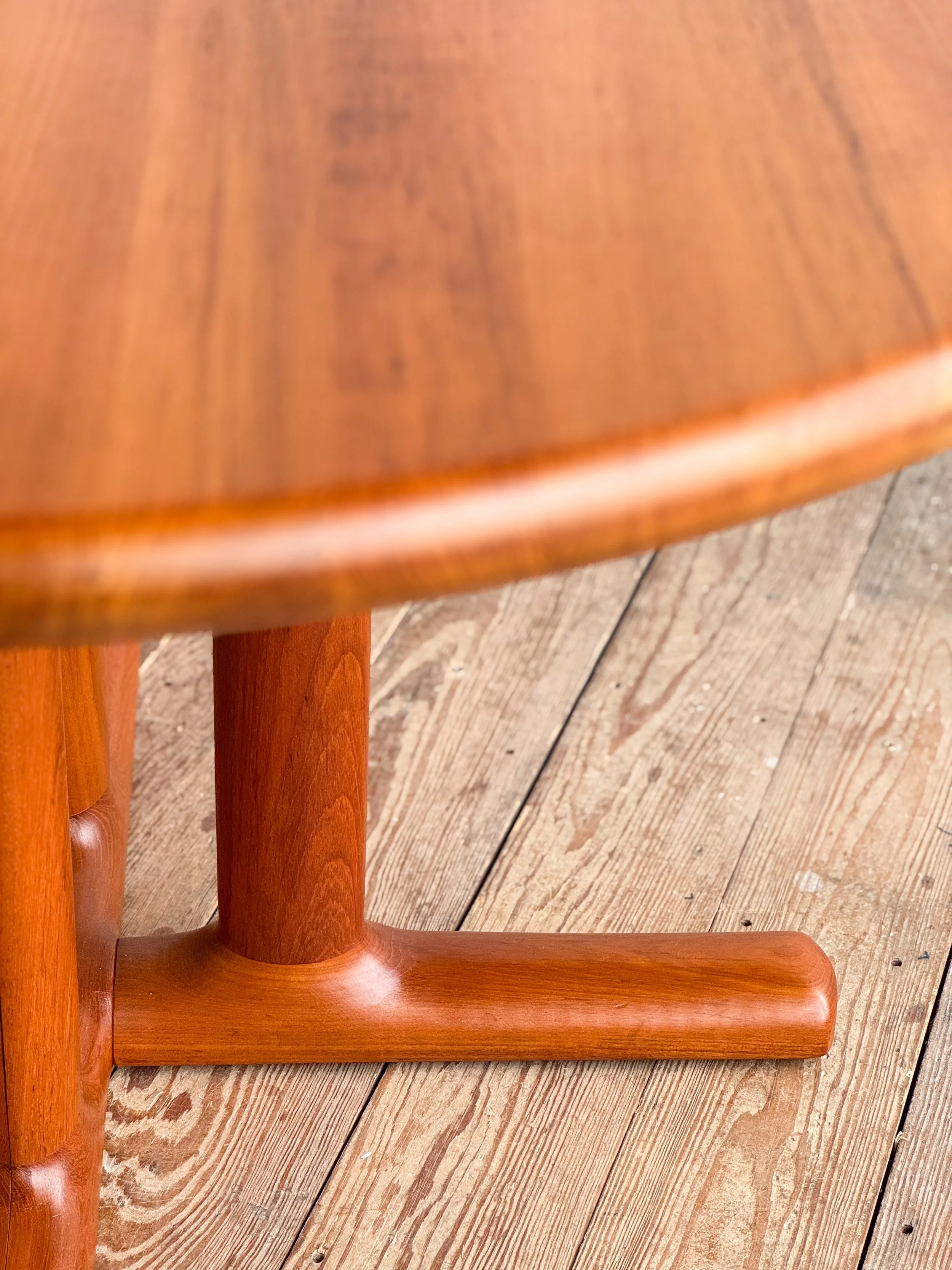 dyrlund-esstisch-rund-ausziehbar-teak-mid-century-modern-furniture-mucmodern-13.jpg